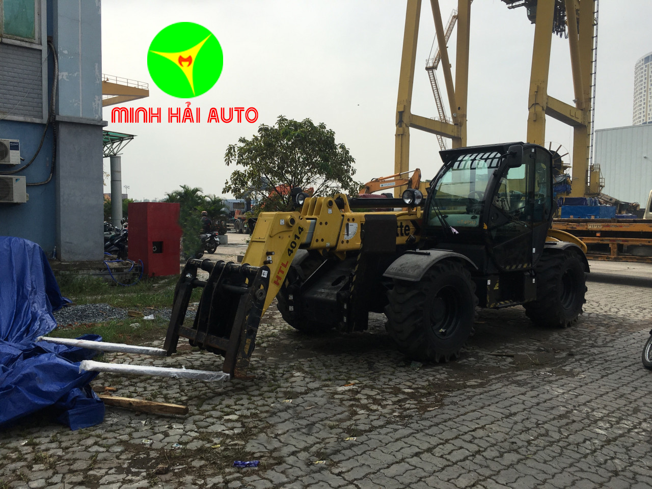 Xe nâng hàng đa năng Telehandlers 4 tấn Haulotte