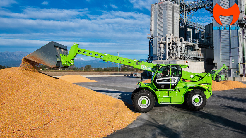 Xe nâng Telehandler 6 Tấn Merlo Panoramic 6514 - Xe nâng hàng 6 tấn