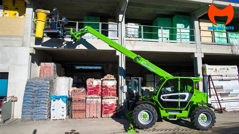 Xe nâng Telehandler 3 Tấn Merlo Panoramic 3010 - Xe nâng đa năng 3 tấn