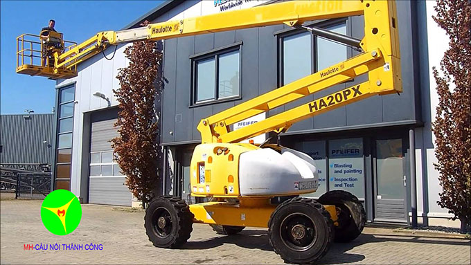 Ảnh cận cảnh khớp gập Z-boom của xe Haulotte HA18PX