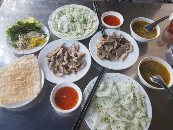 Bánh hỏi Cháo Lòng - Đặc sản Quy Nhơn Bánh hỏi Cháo Lòng - Đặc sản Quy Nhơn