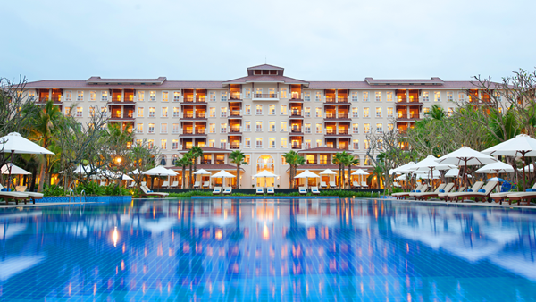 Đi cùng Elite Tour tham quan khu nghỉ dưỡngVinpearl Luxury Đà Nẵng 2019