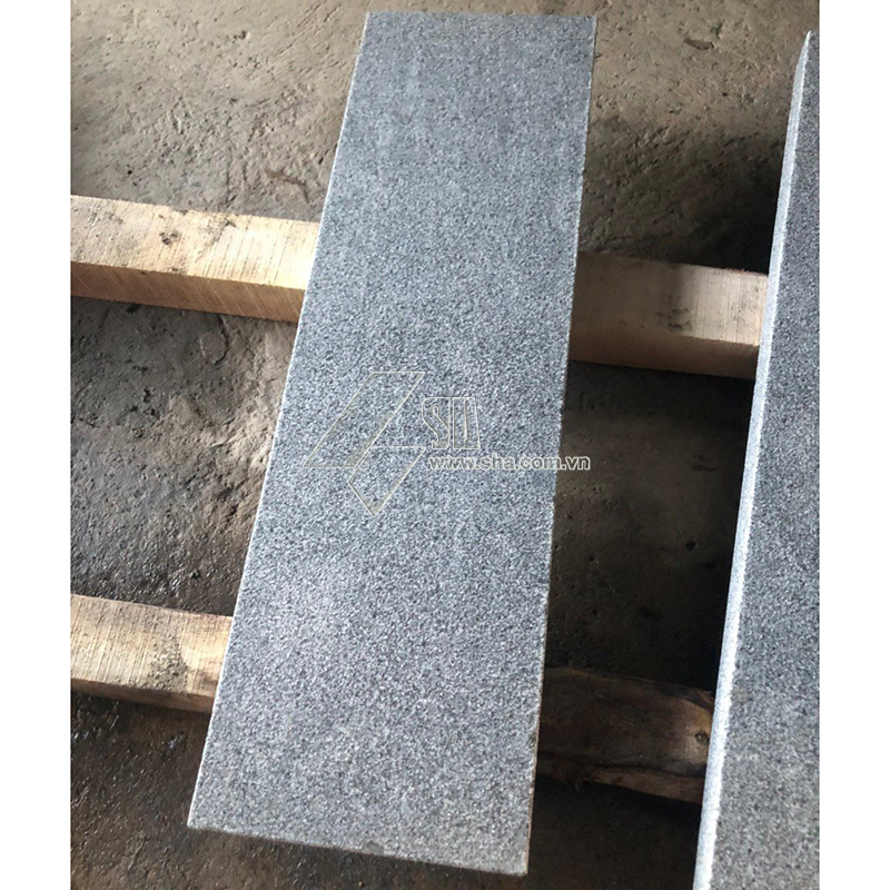 dark-grey-granite-g654-borders