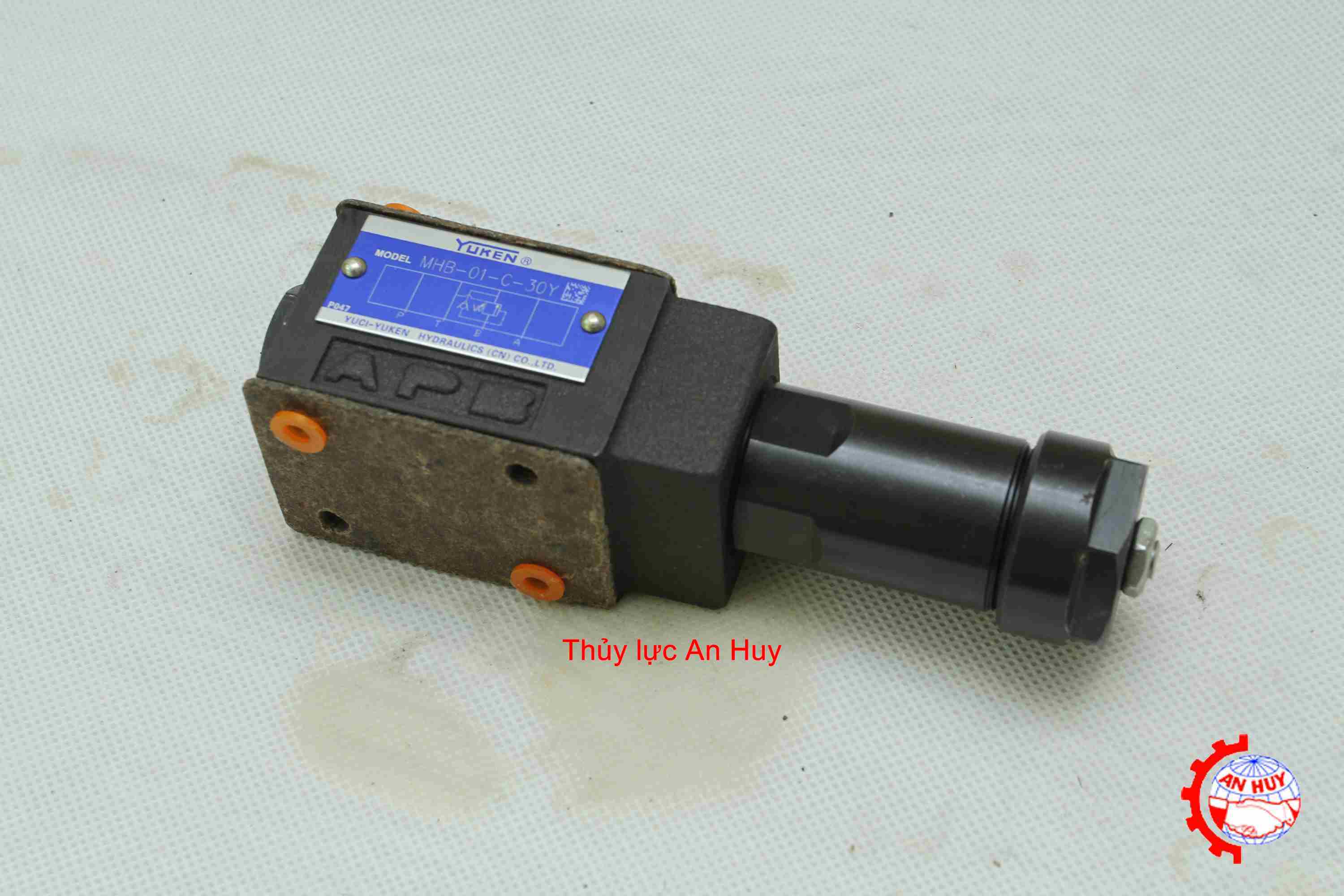Van-Yuken-MHB-01-C-30Y