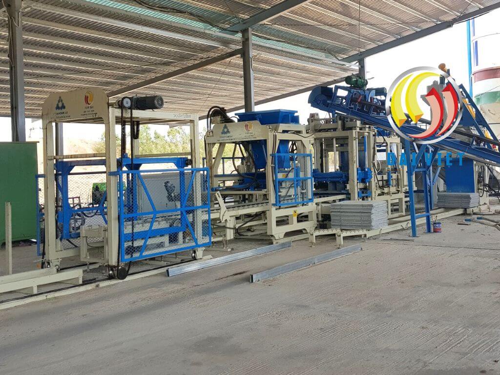 Tìm hiểu: Máy ép gạch xi măng mới nhất 2025