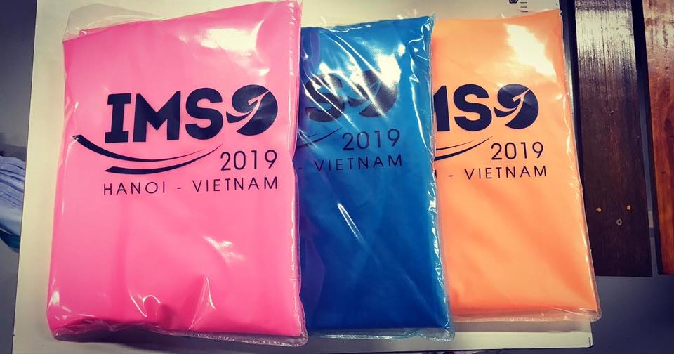 Tân Hưng Phong làm đối tác sản xuất áo mưa cho Kỳ thi Olympic Toán học và Khoa học quốc tế (IMSO)