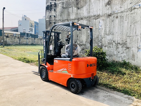 Xe nâng điện 2.5 tấn ngồi lái cao cấp Xe nâng điện 2.5 tấn ngồi lái cao cấp
