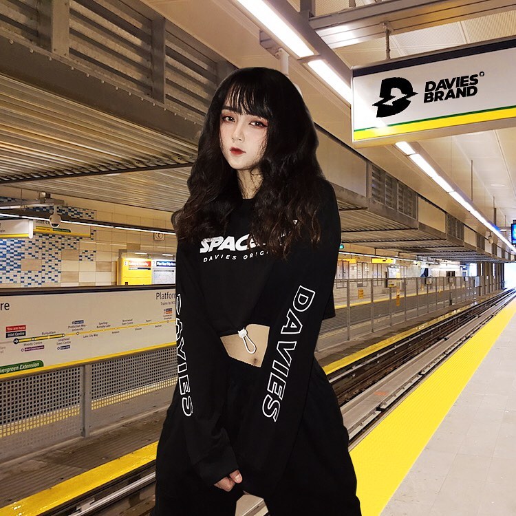 DSS Croptop LS Space Bae-BLACK