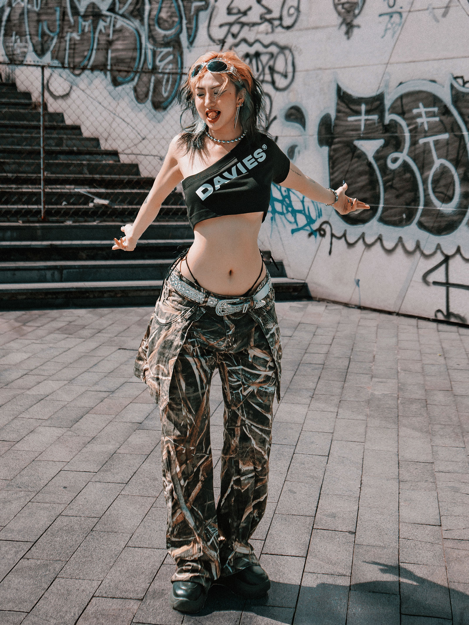 DSS One Shoulder Croptop Tee