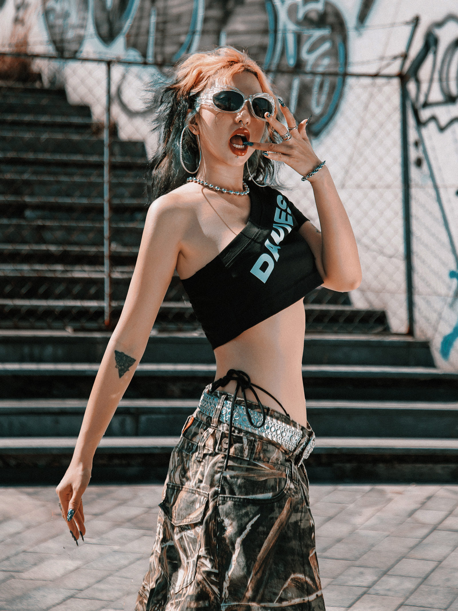DSS One Shoulder Croptop Tee