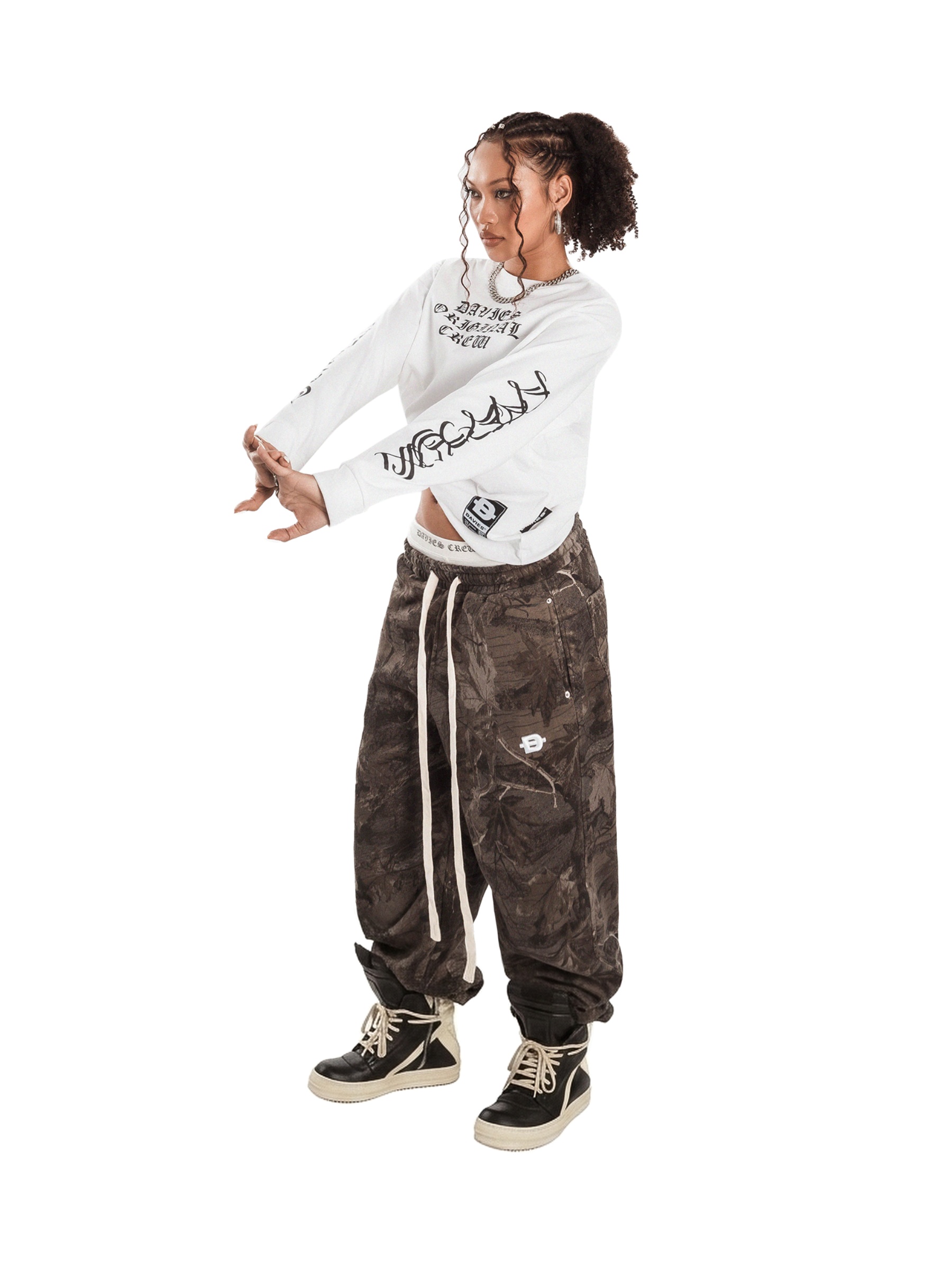 DSW Vesper Runes Regular Long Sleeve Tee - Trắng