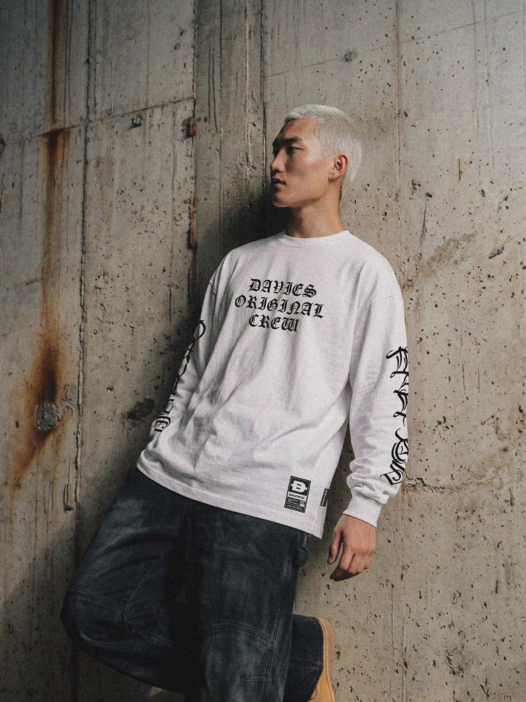 DSW Vesper Runes Regular Long Sleeve Tee - Trắng