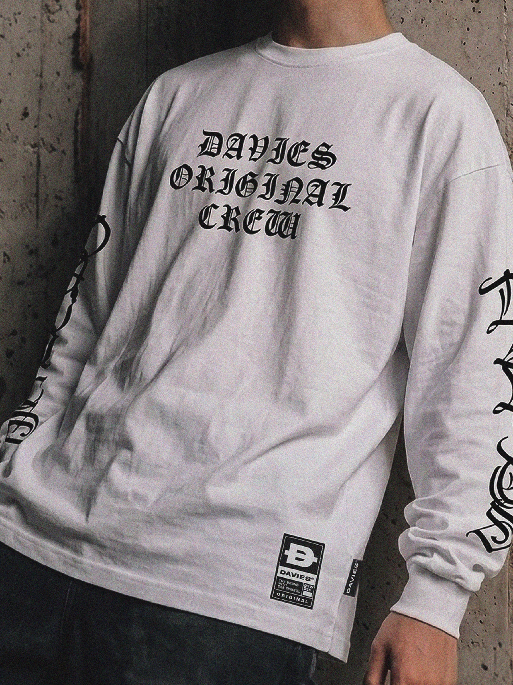 DSW Vesper Runes Regular Long Sleeve Tee - Trắng