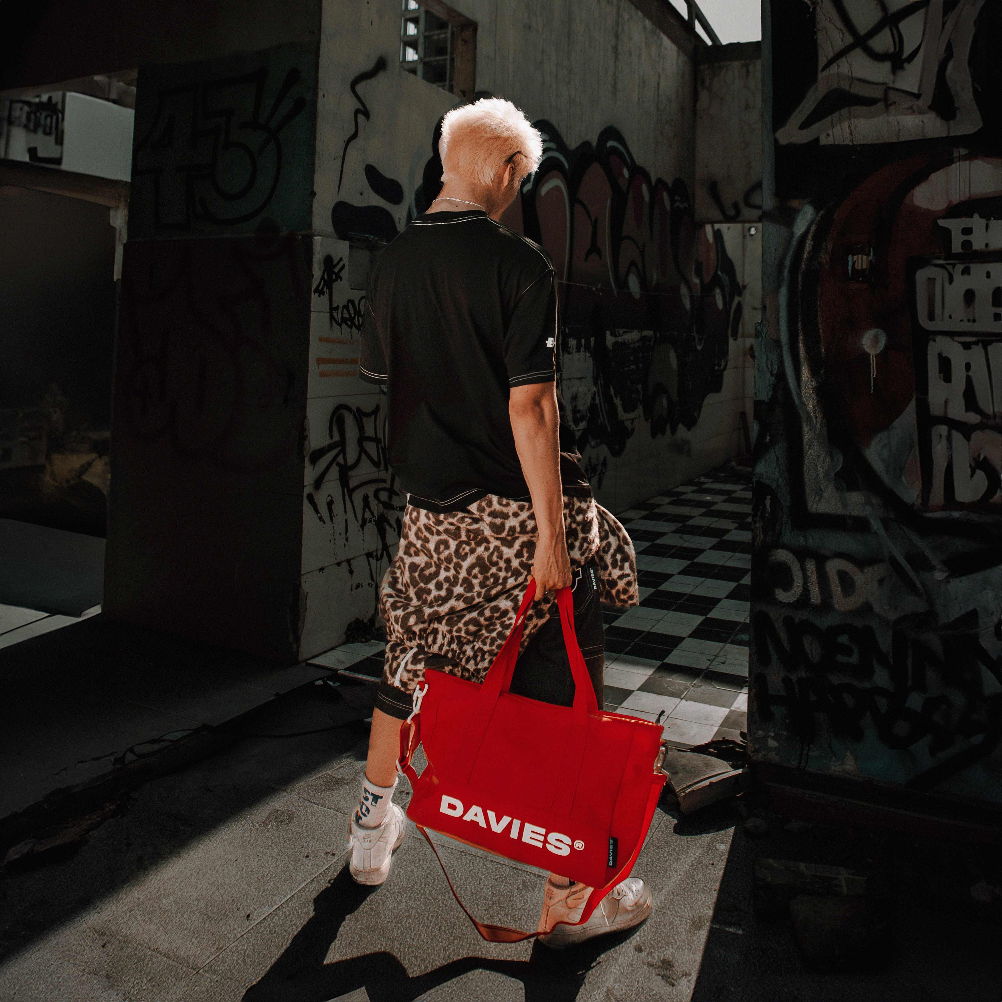 DSW Highlight Tee