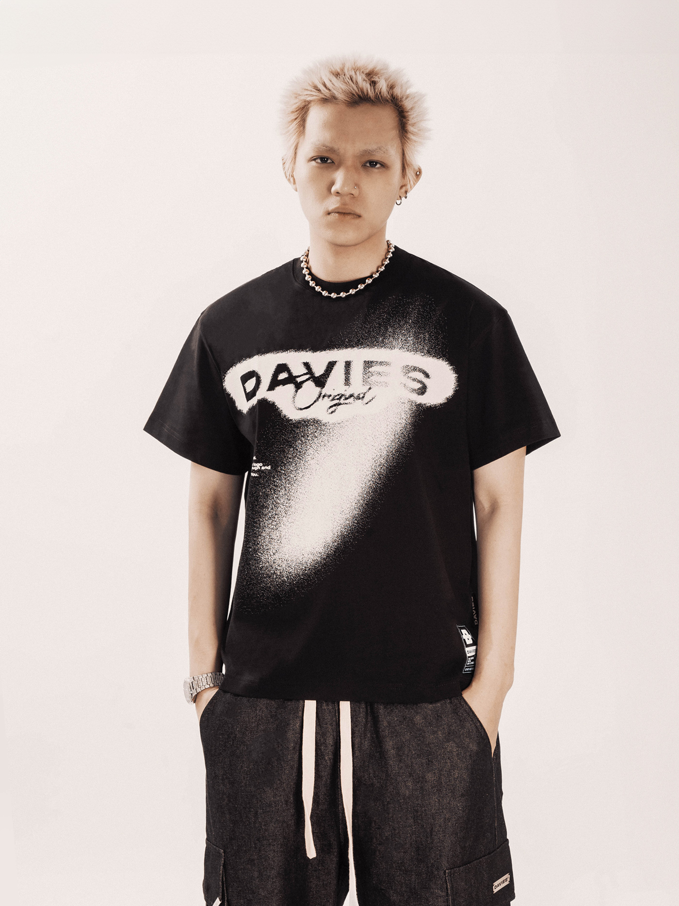 DSW Blurred Logo Tee