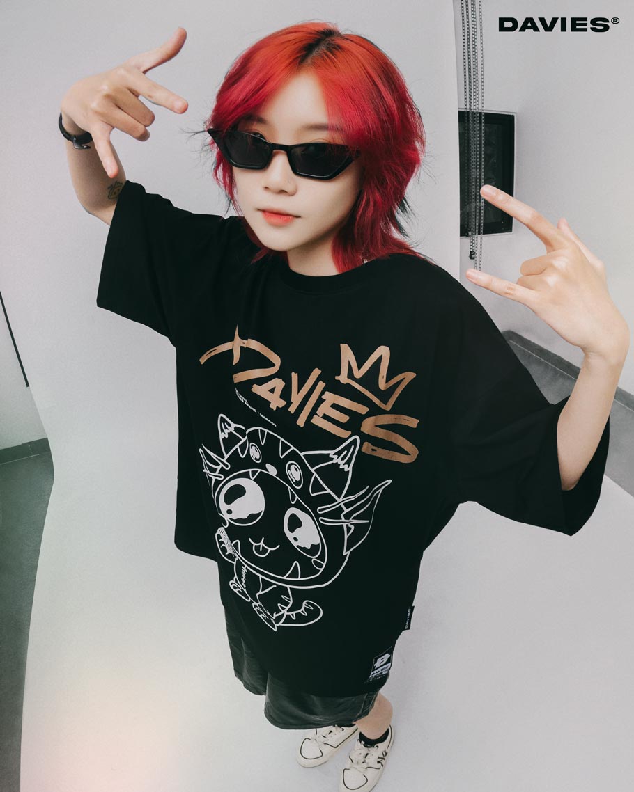 DSW Tee D Devil Mascot-Đen