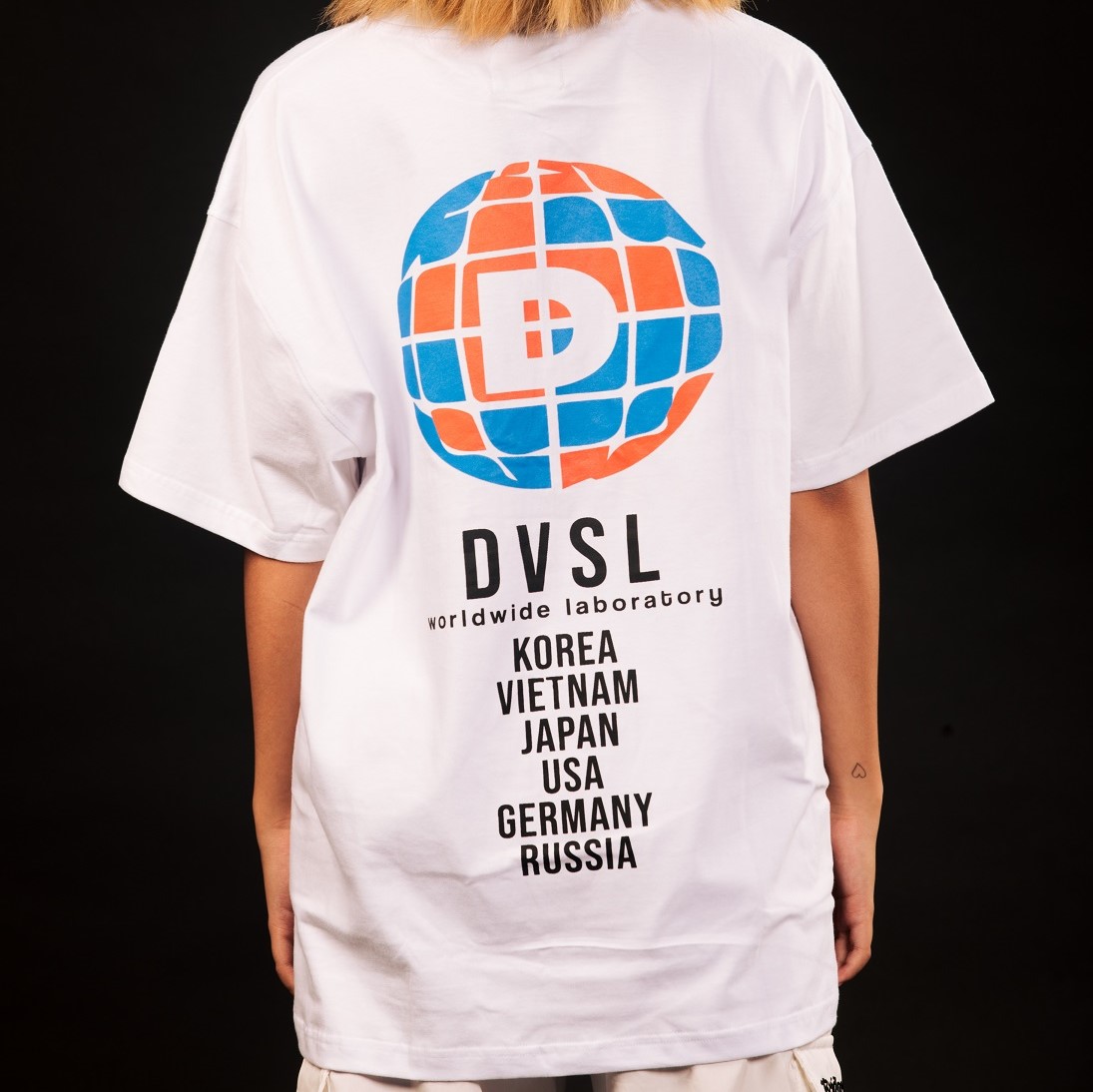 DVSL TEE WORLDWIDE
