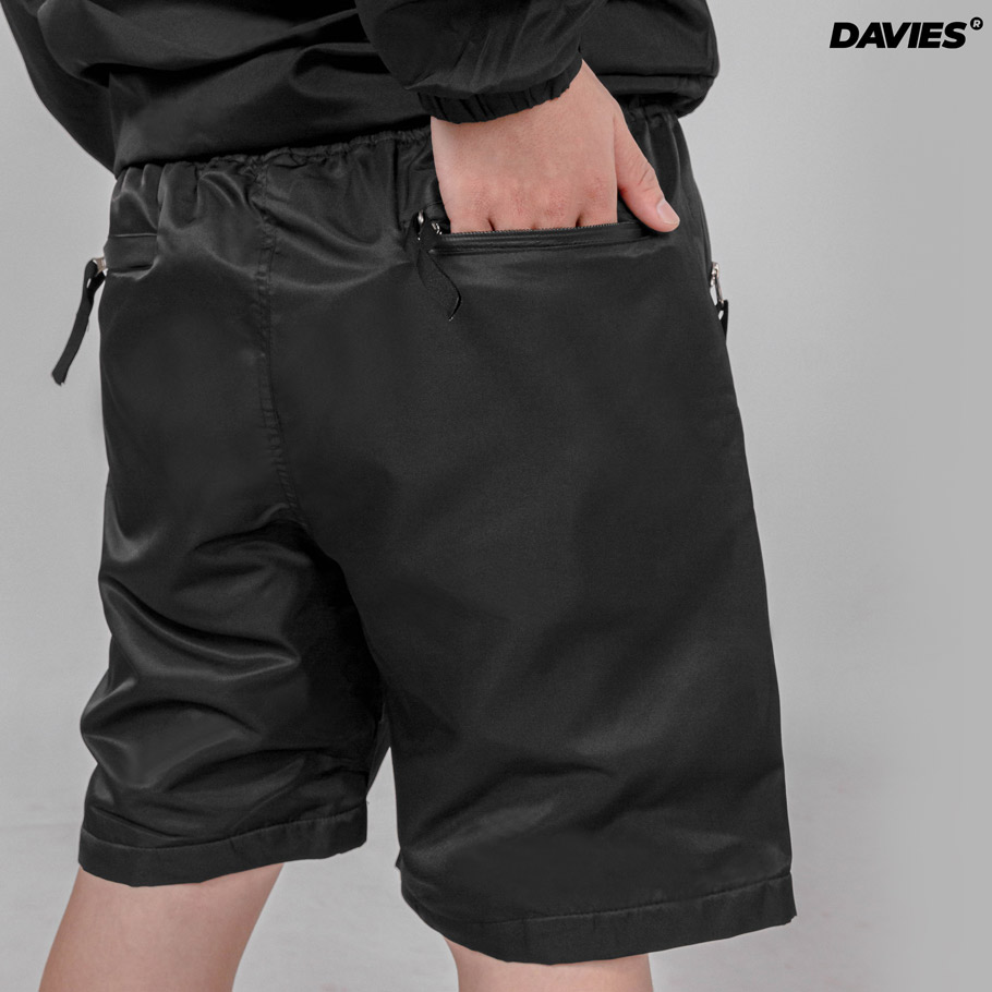 D19-Q1 Classic Short