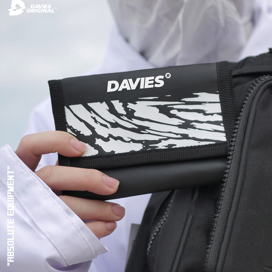 D-V07 Wallet Weapon