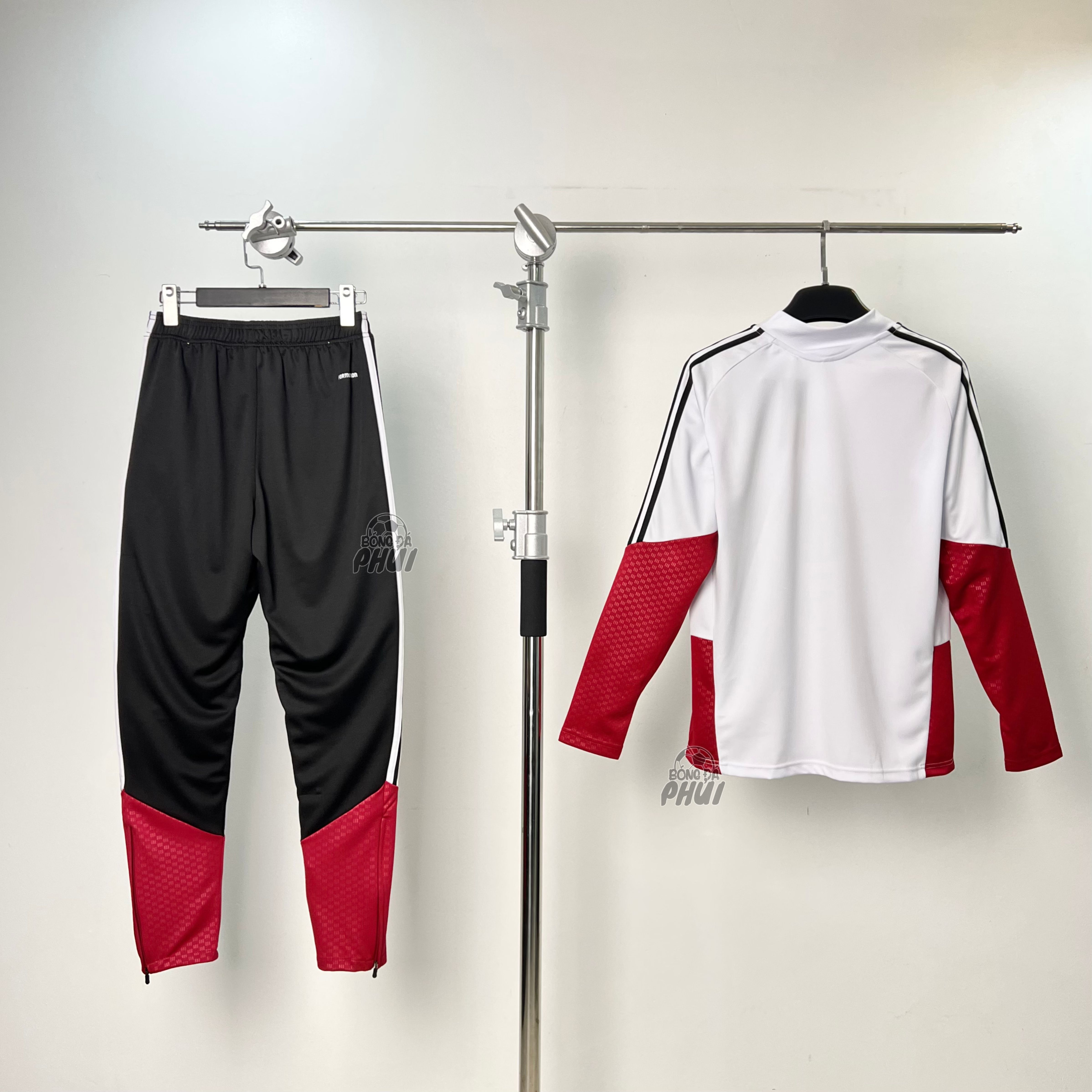 BỘ NỈ ĐỨC TRẮNG WC 2026