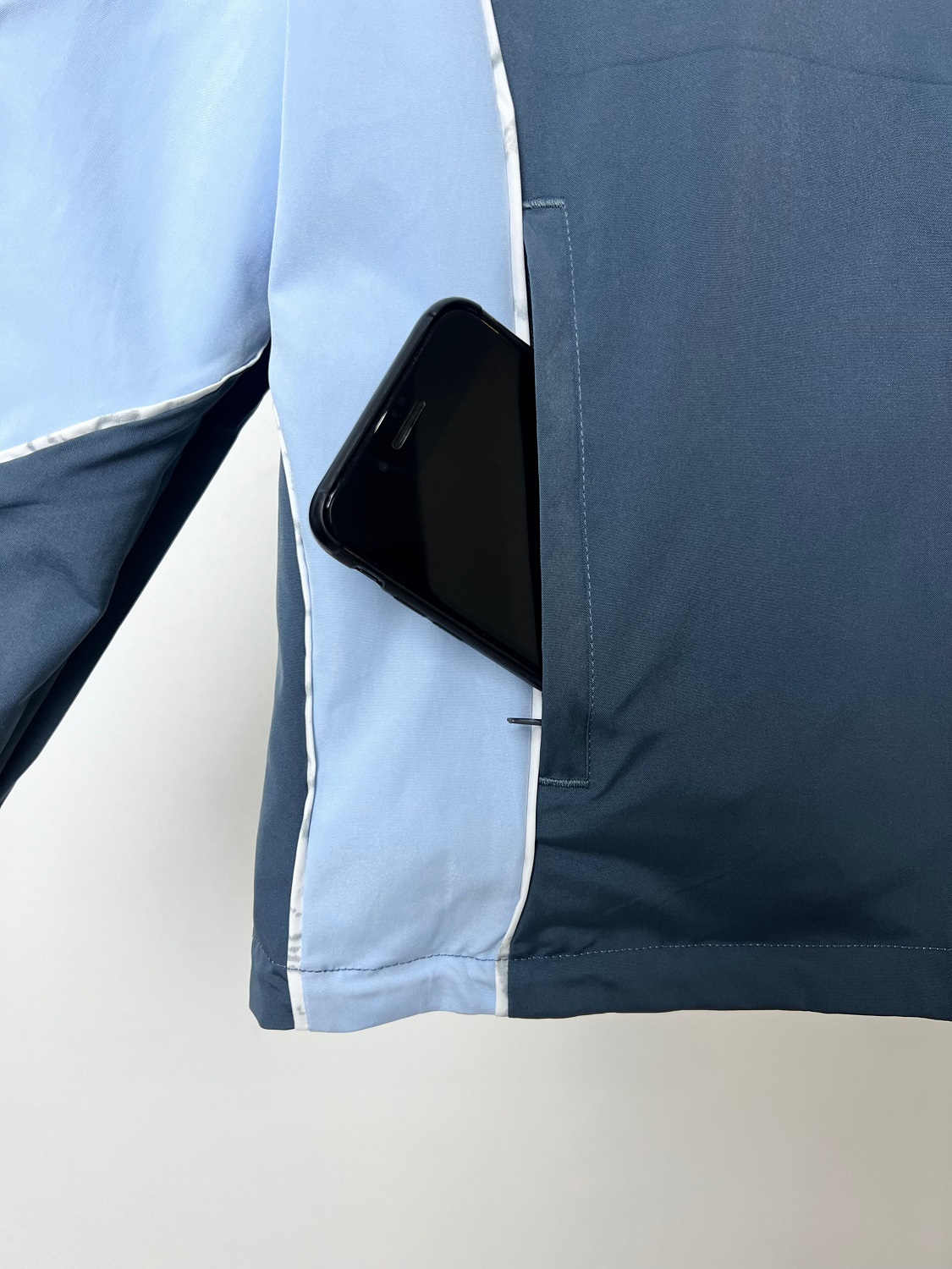 ÁO GIÓ MC 2 MẶT 2025