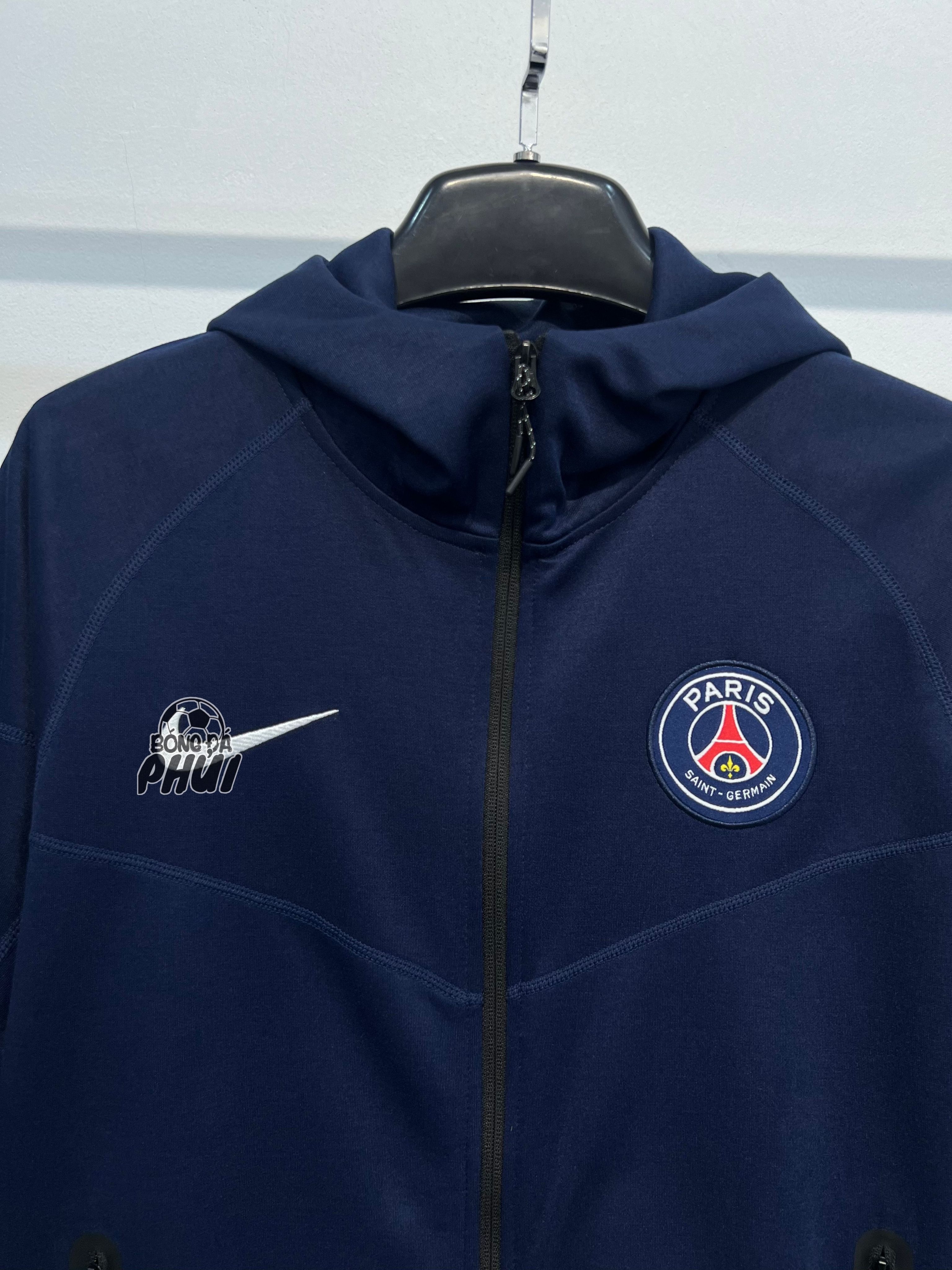 BỘ KHOÁC MŨ PSG XANH 2024