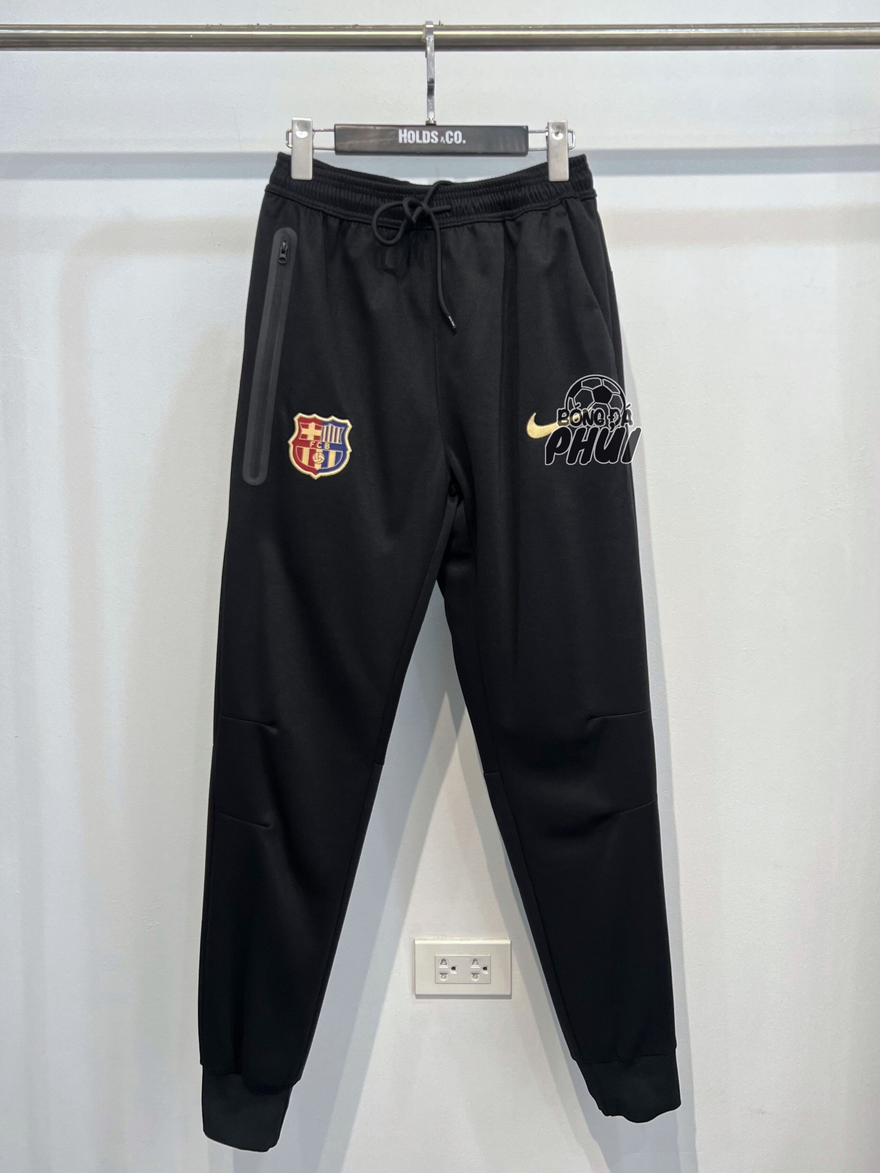 BỘ KHOÁC MŨ BARCA ĐEN 2024