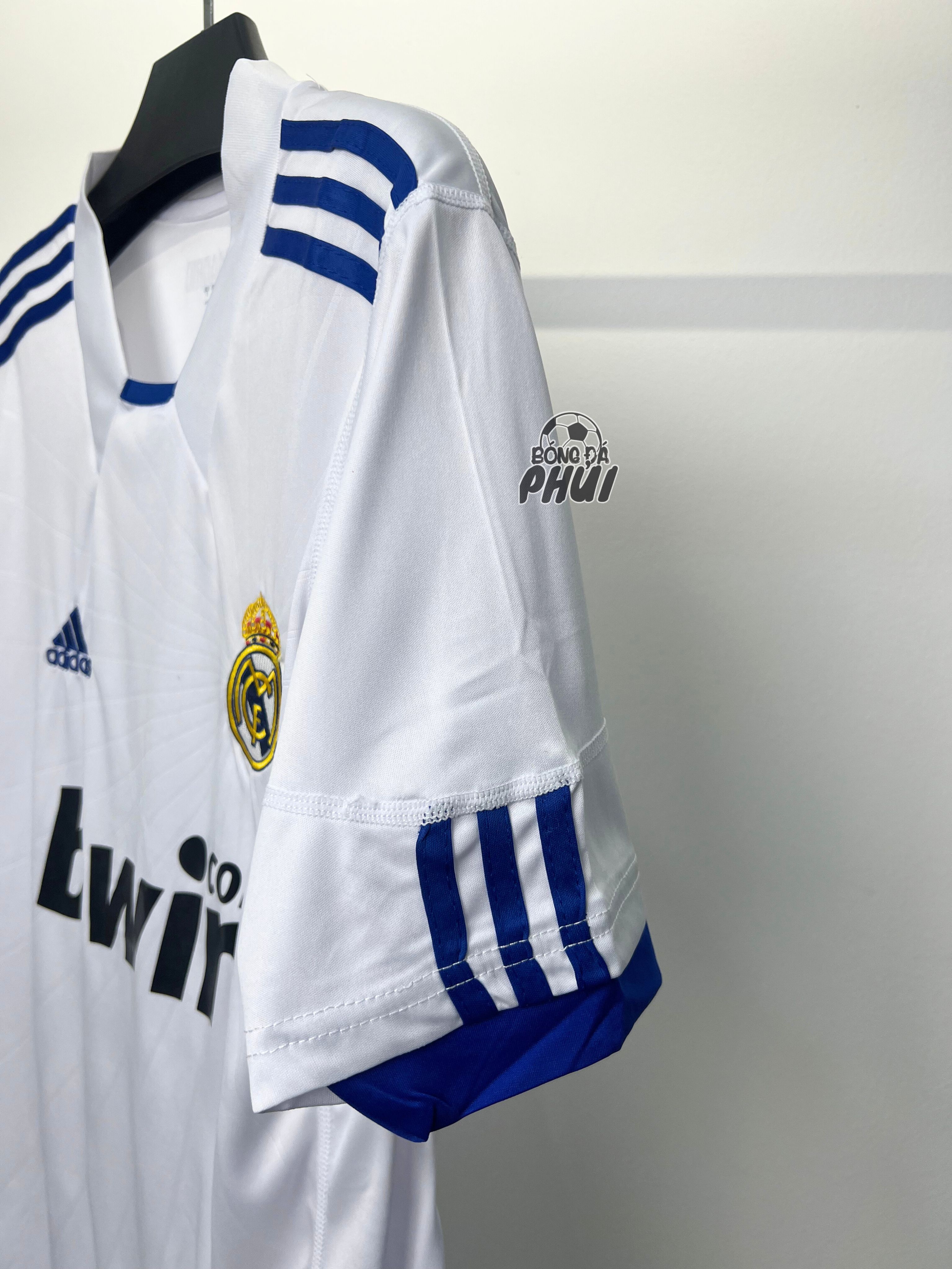 ÁO RETRO REAL TRẮNG 2010