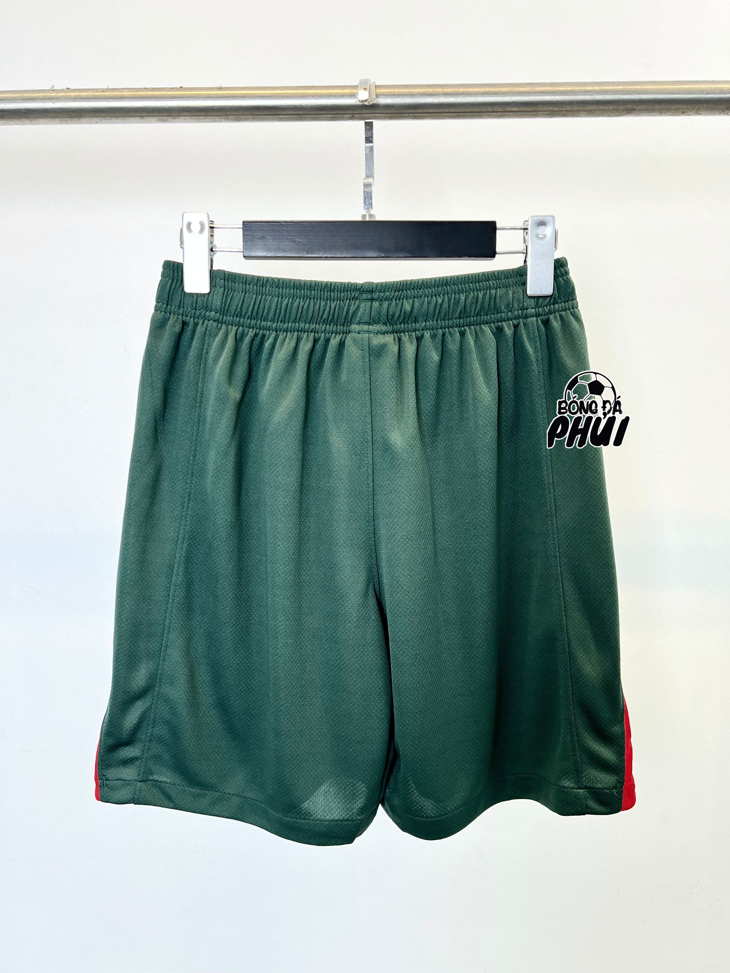 QUẦN ĐÙI CHELSEA XANH RÊU 2025