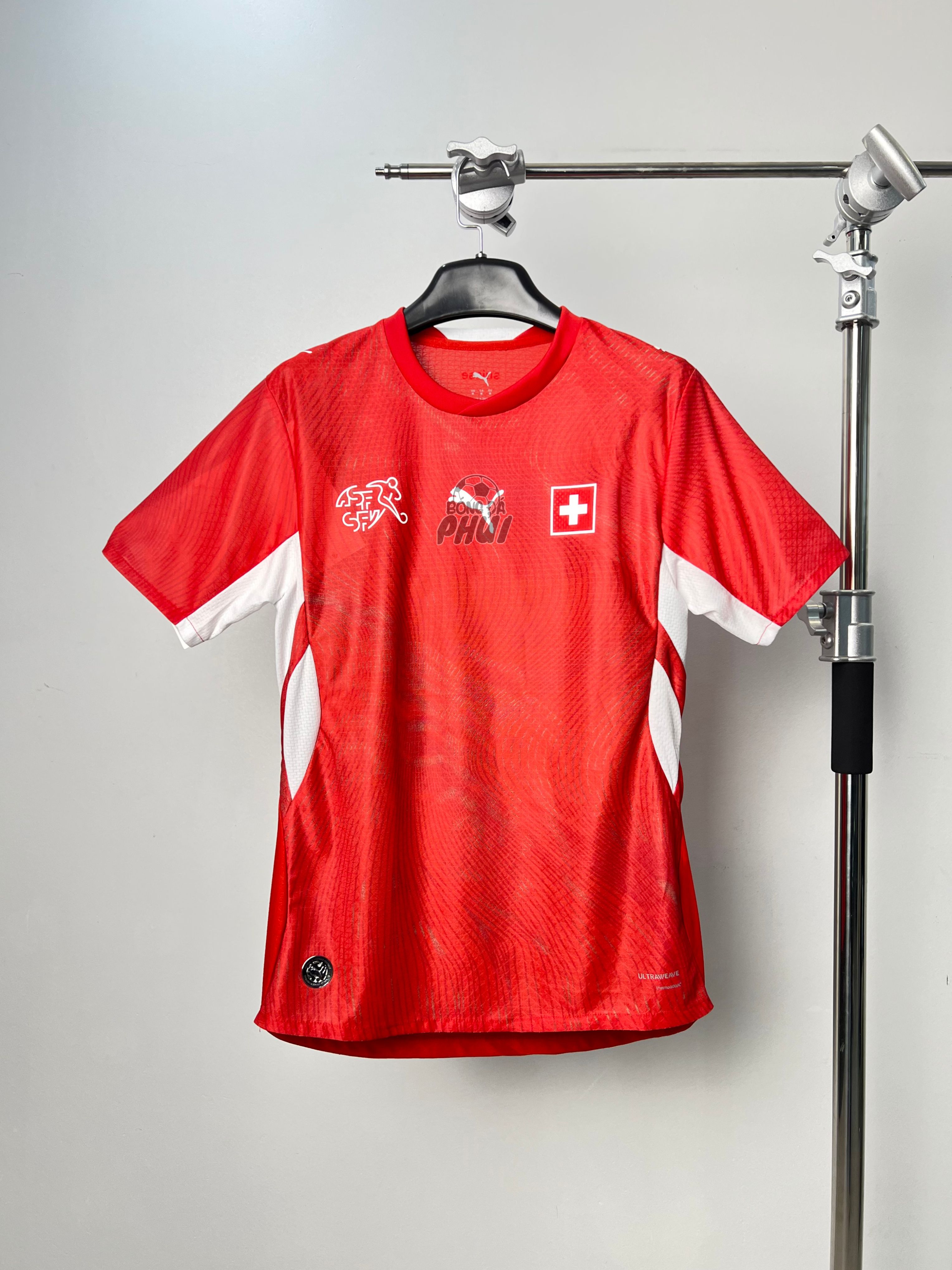 ÁO BODY THỤY SỸ ĐỎ 2026