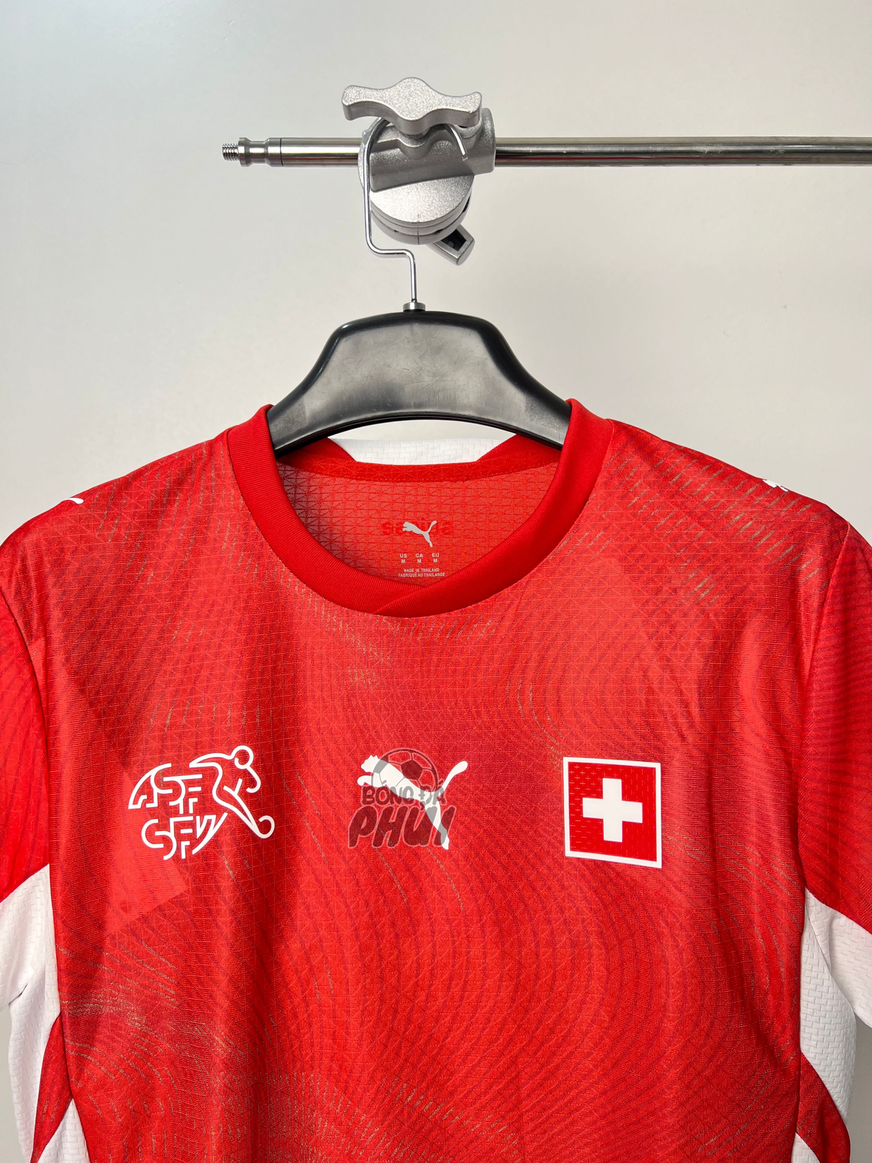 ÁO BODY THỤY SỸ ĐỎ 2026