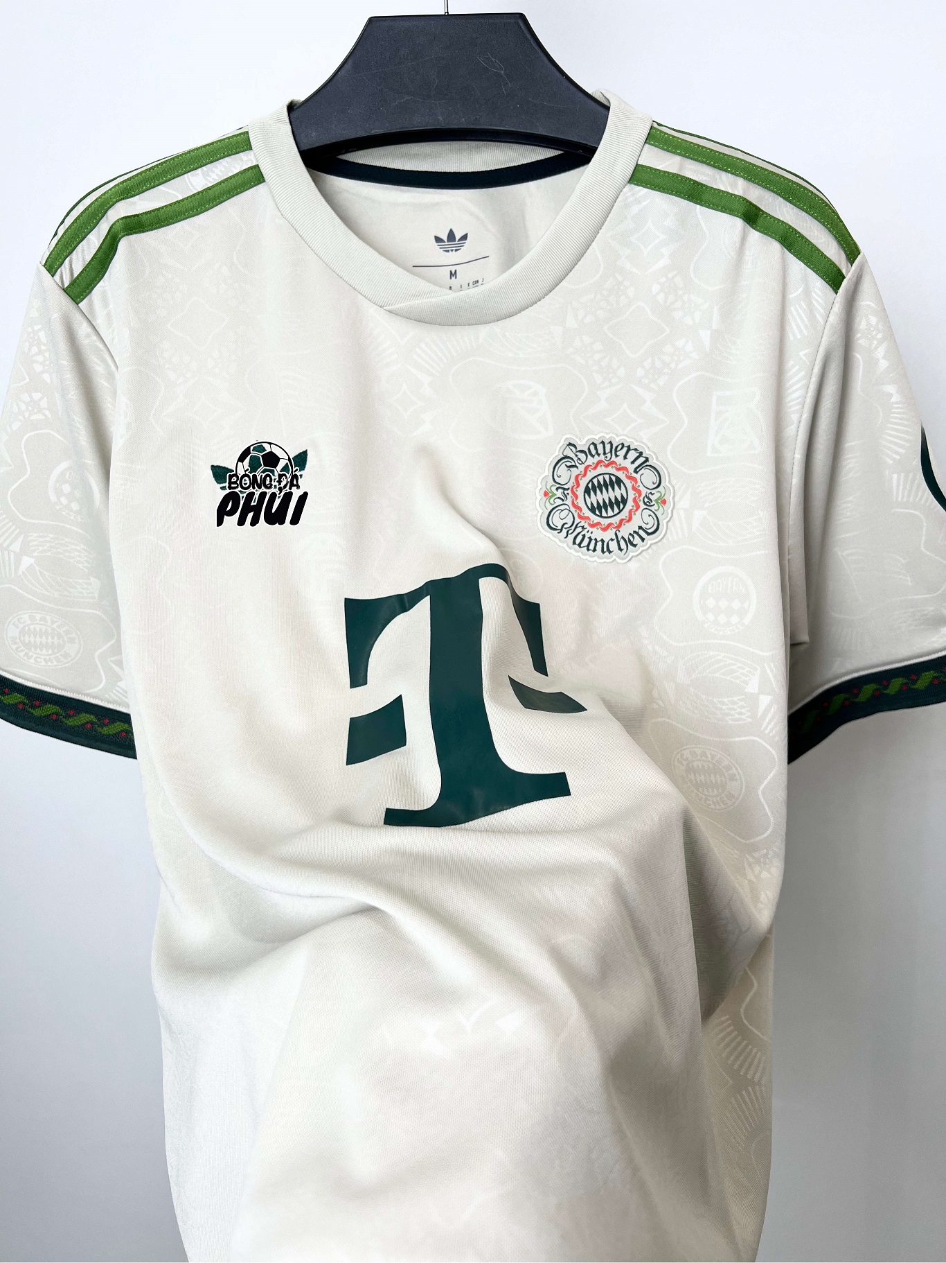 ÁO FAN BAYERN TRẮNG 2025