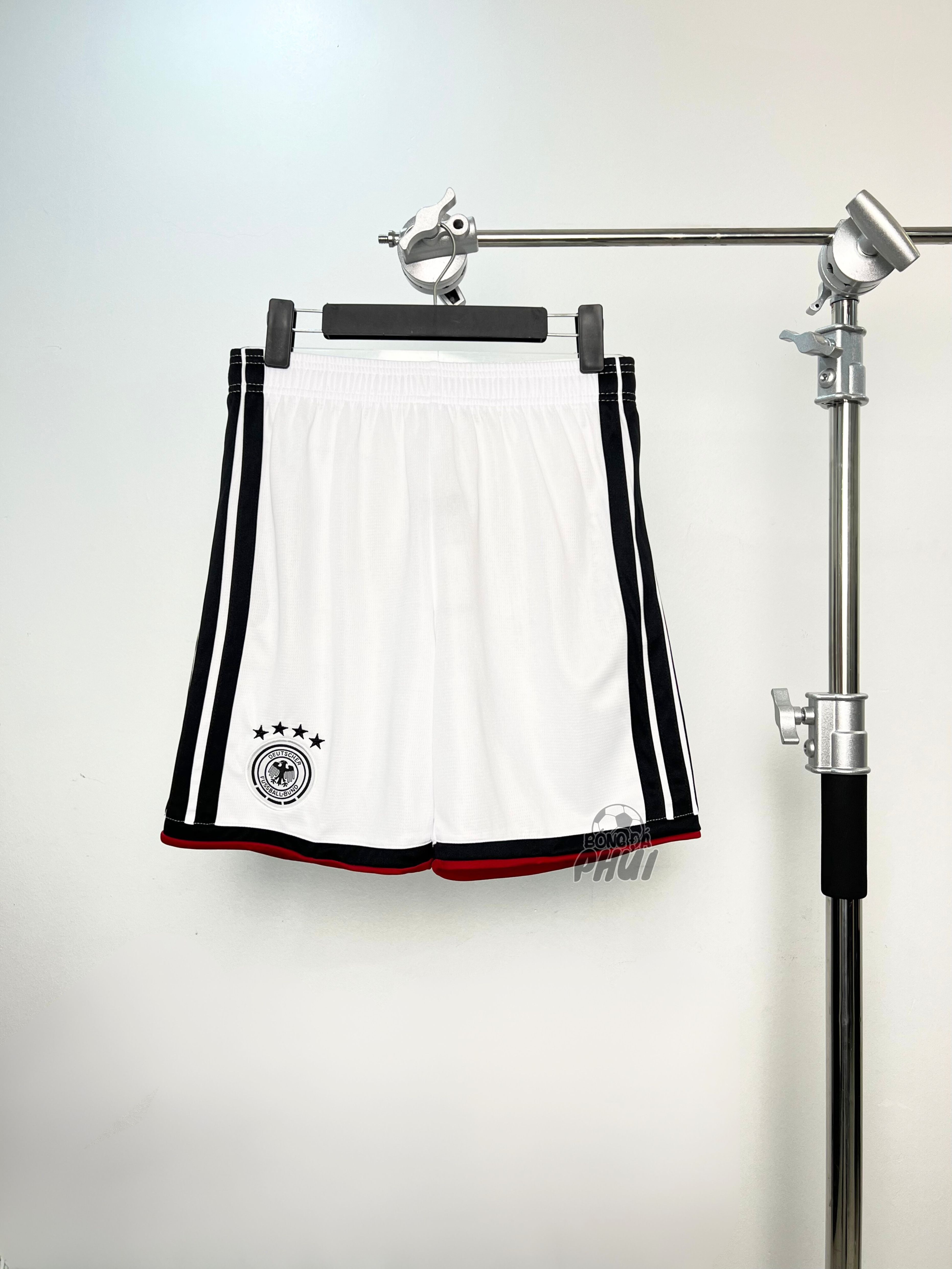 QUẦN ĐÙI ĐỨC TRẮNG WC 2026