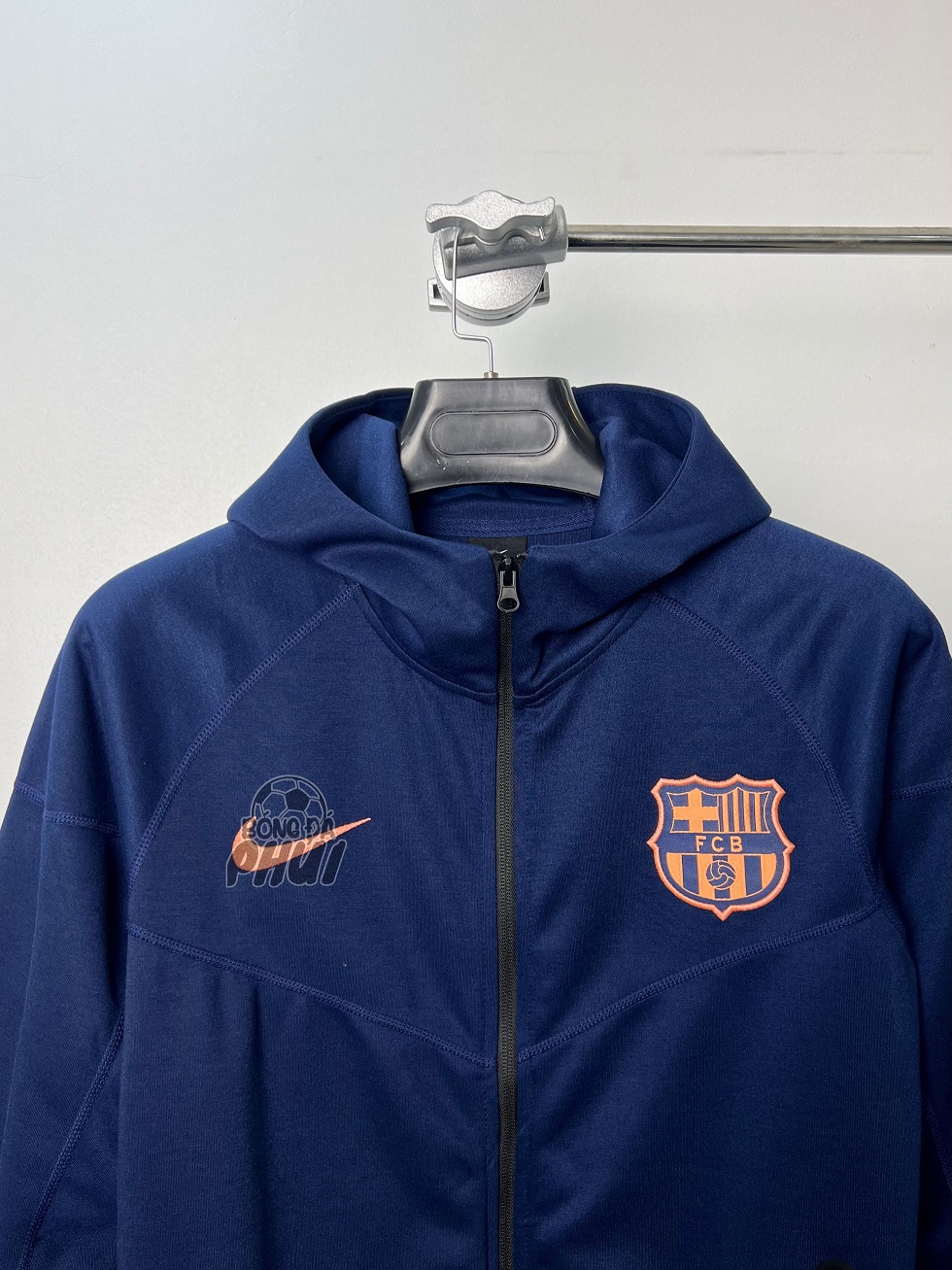 BỘ KHOÁC MŨ BARCA THAN 2025