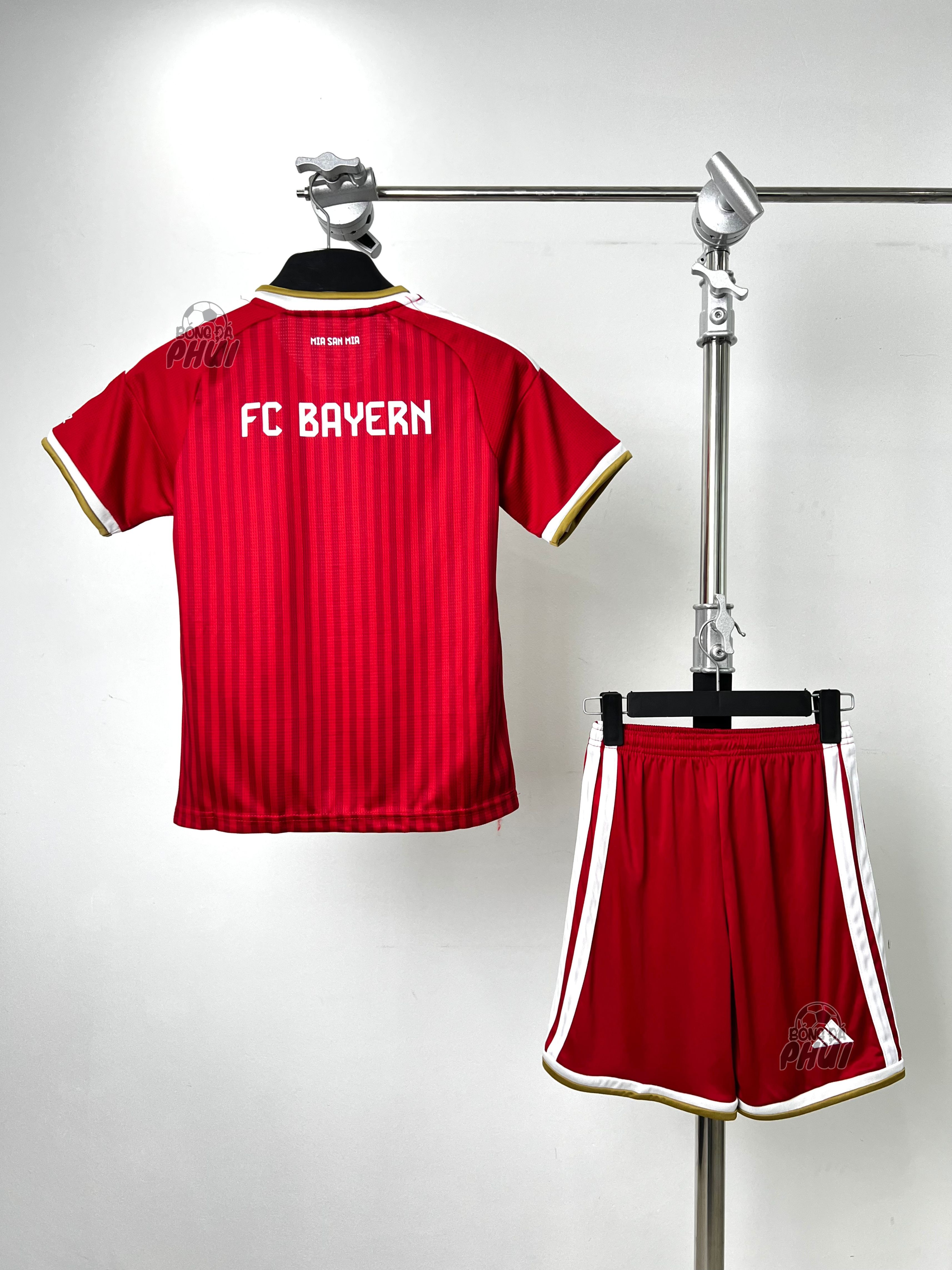 BỘ TE BAYERN ĐỎ 2026