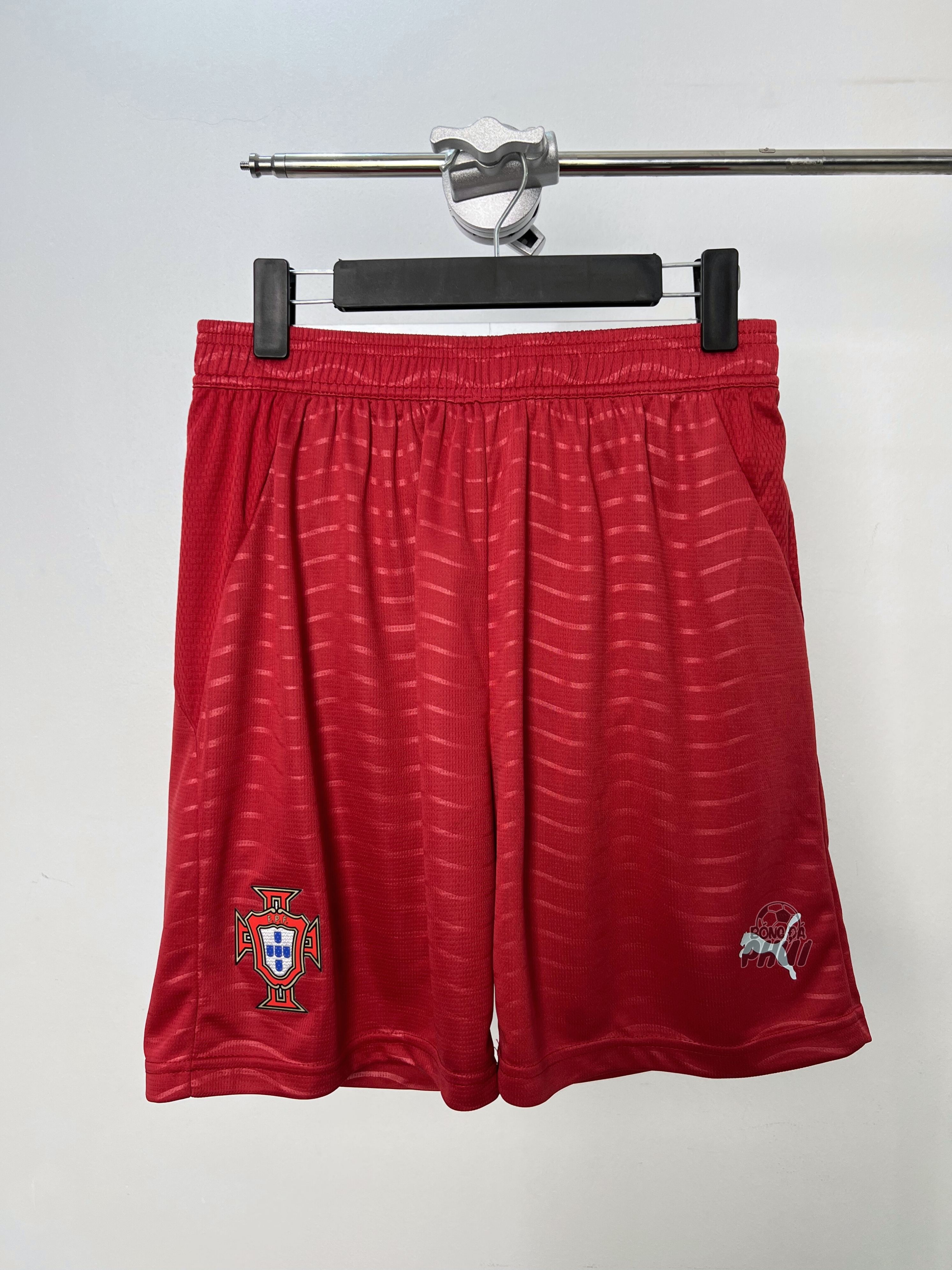 QUẦN ĐÙI BỒ ĐỎ WC 2026