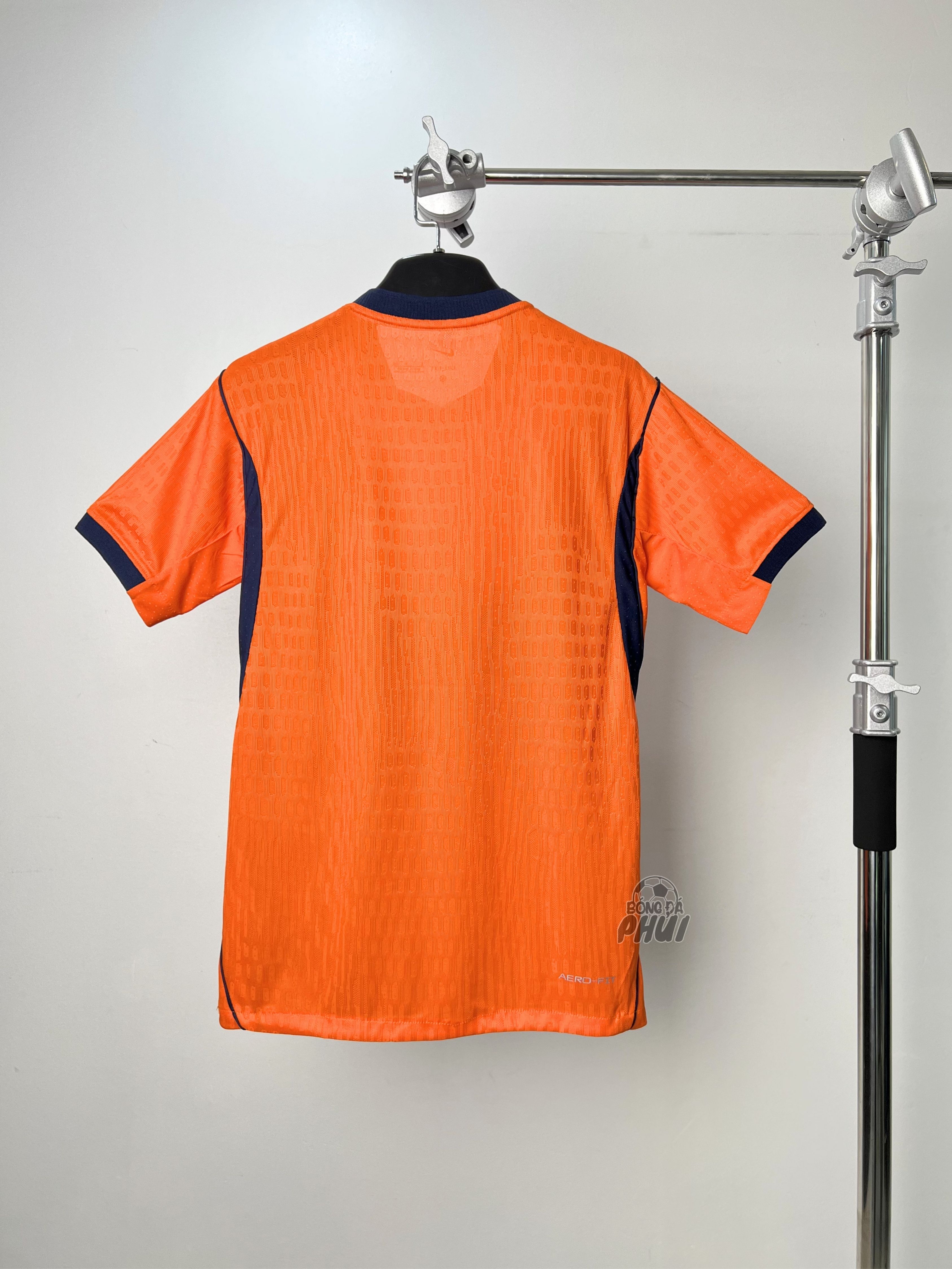 ÁO BODY HÀ LAN CAM WC 2026
