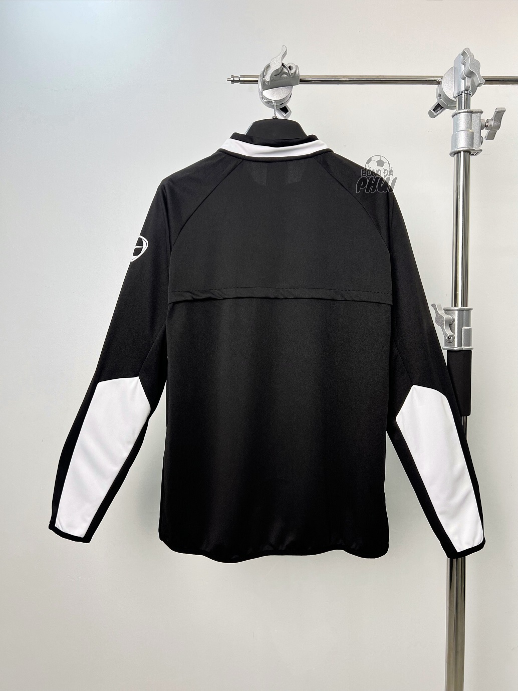 ÁO NỈ MU ĐEN 2002