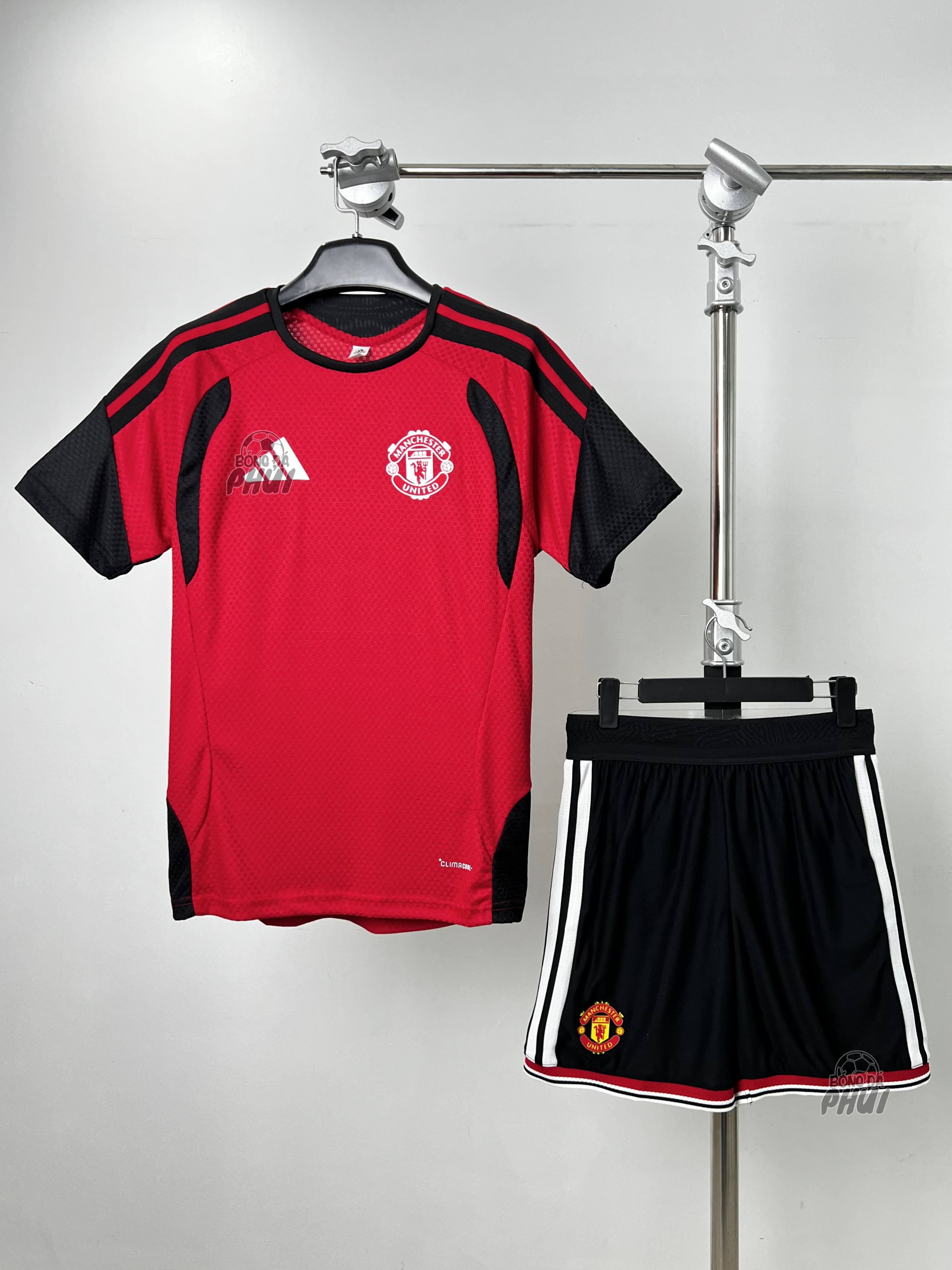 ÁO TẬP MU ĐỎ PLAYER 2026