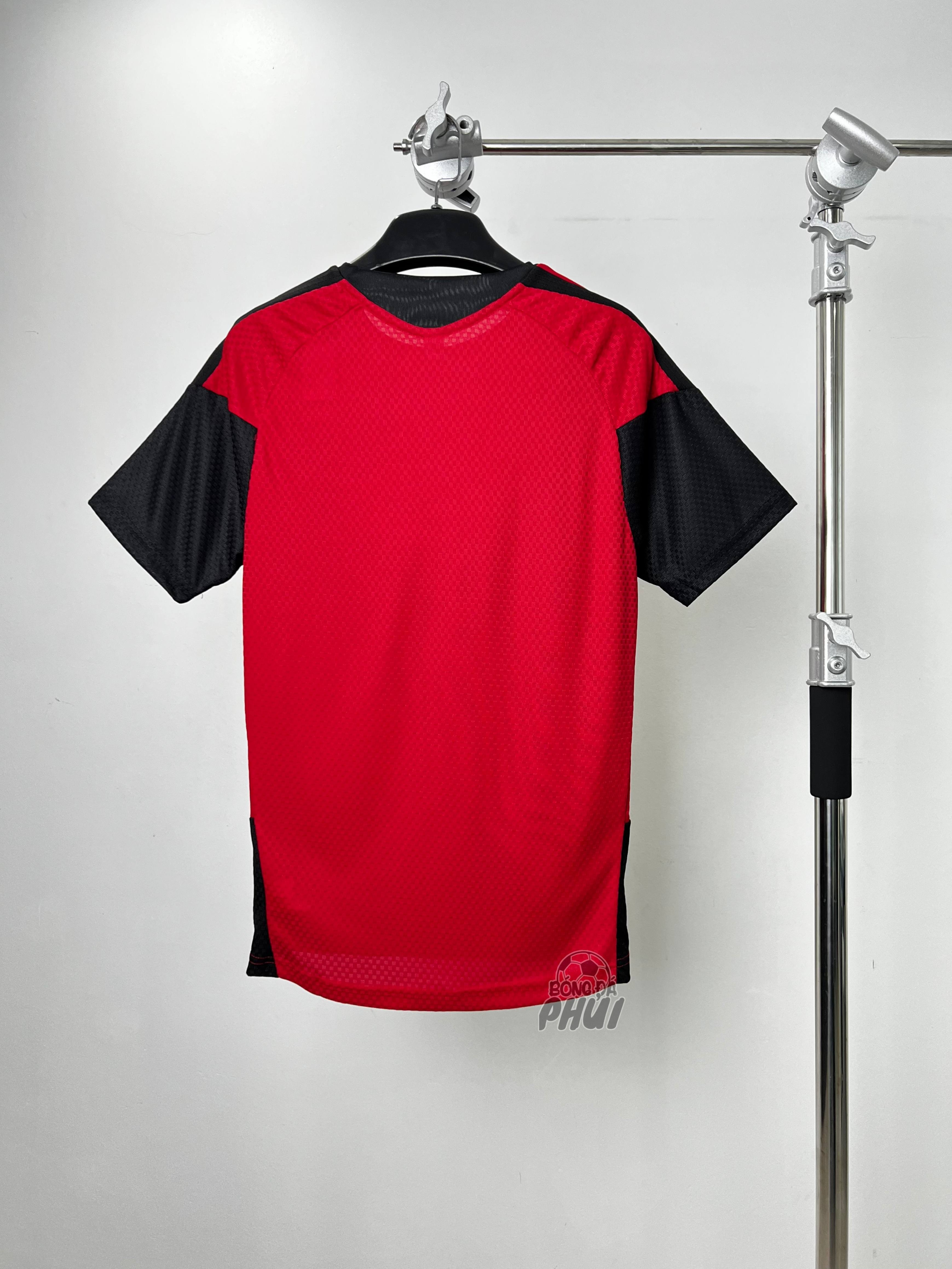 ÁO TẬP MU ĐỎ PLAYER 2026