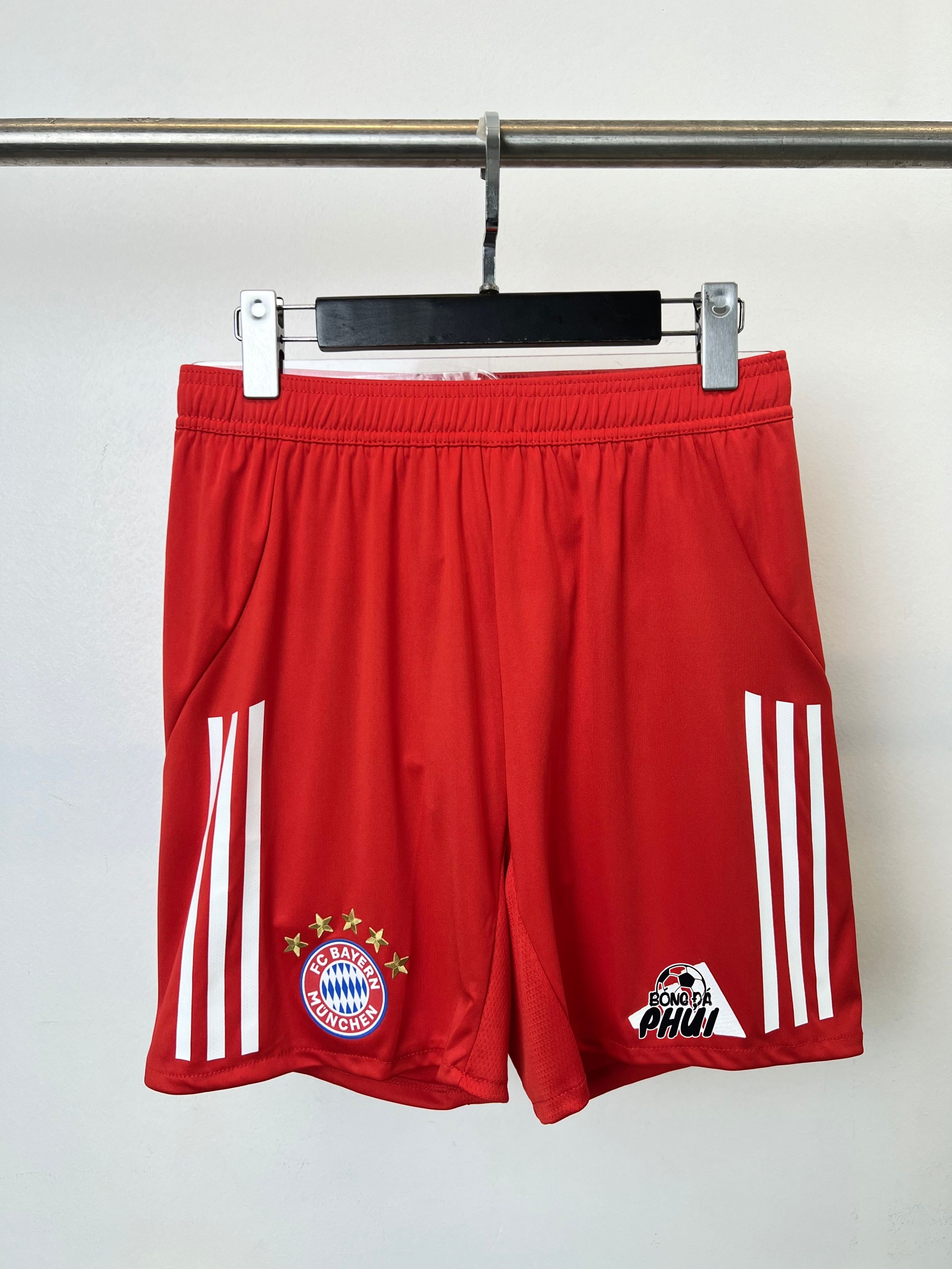 QUẦN PLAYER BAYERN ĐỎ 2025