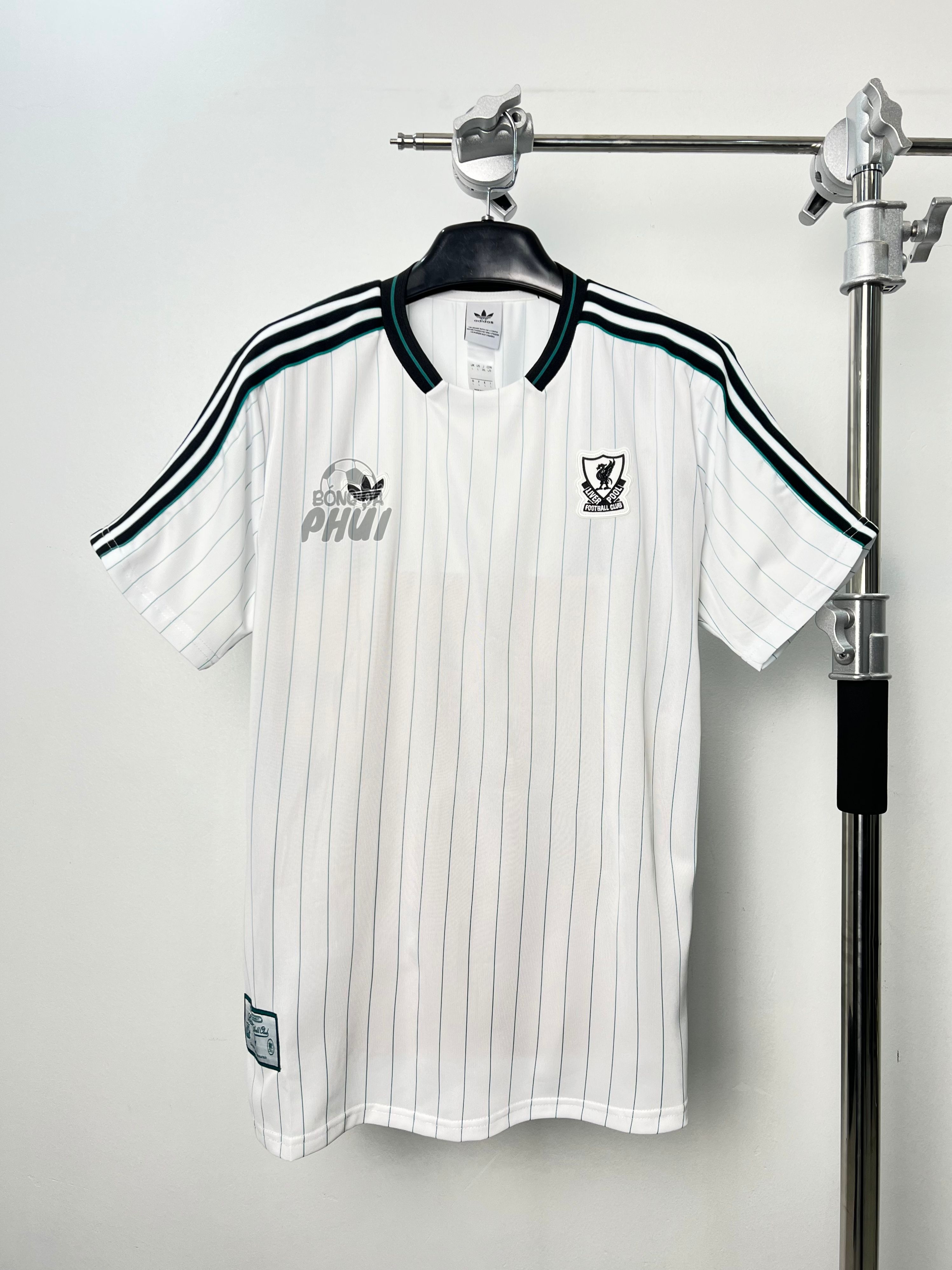 ÁO LIVER TR TRẮNG 2025