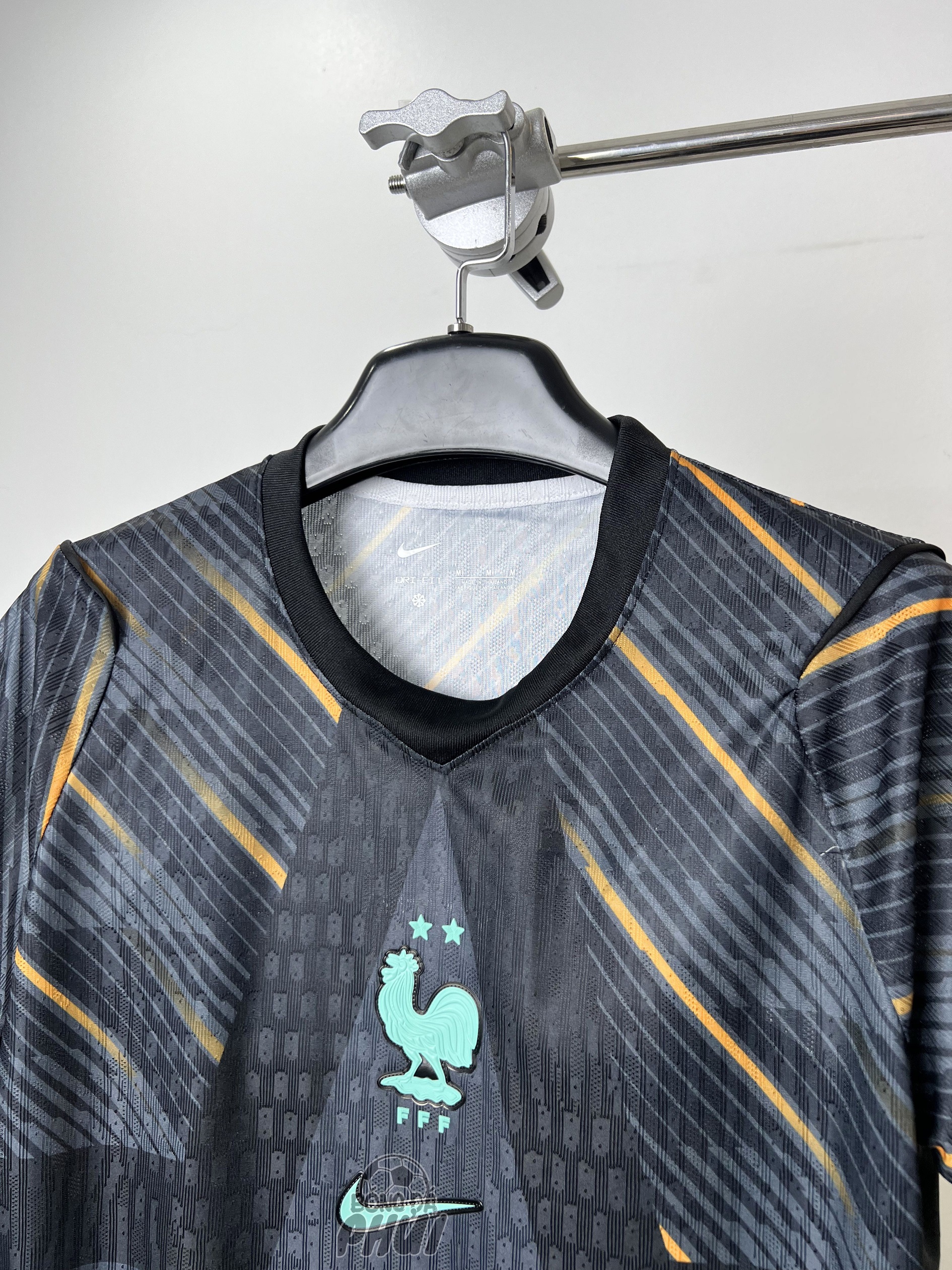 ÁO BODY TM PHÁP ĐEN WC 2026