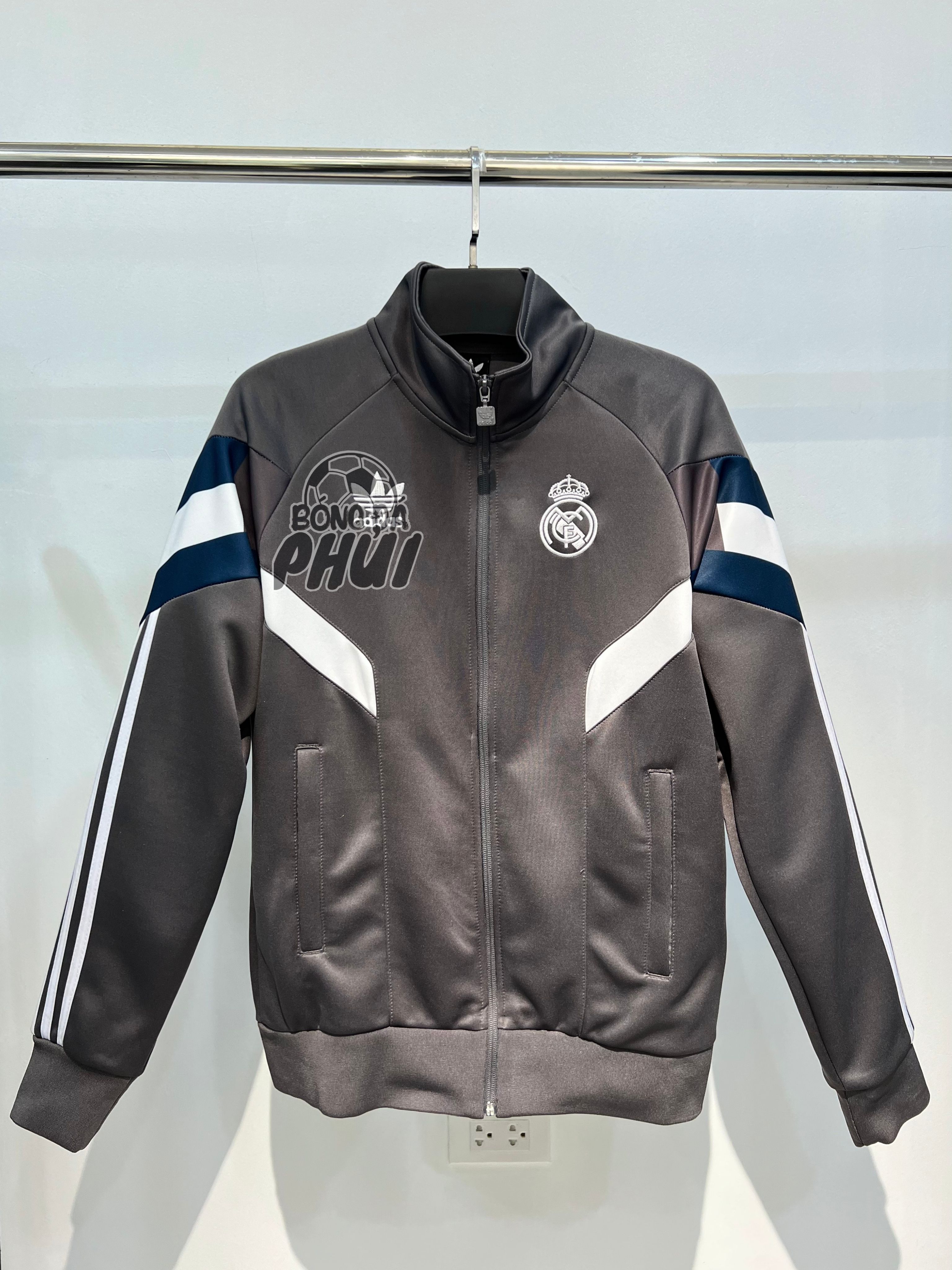 BỘ KHOÁC REAL XÁM 2024