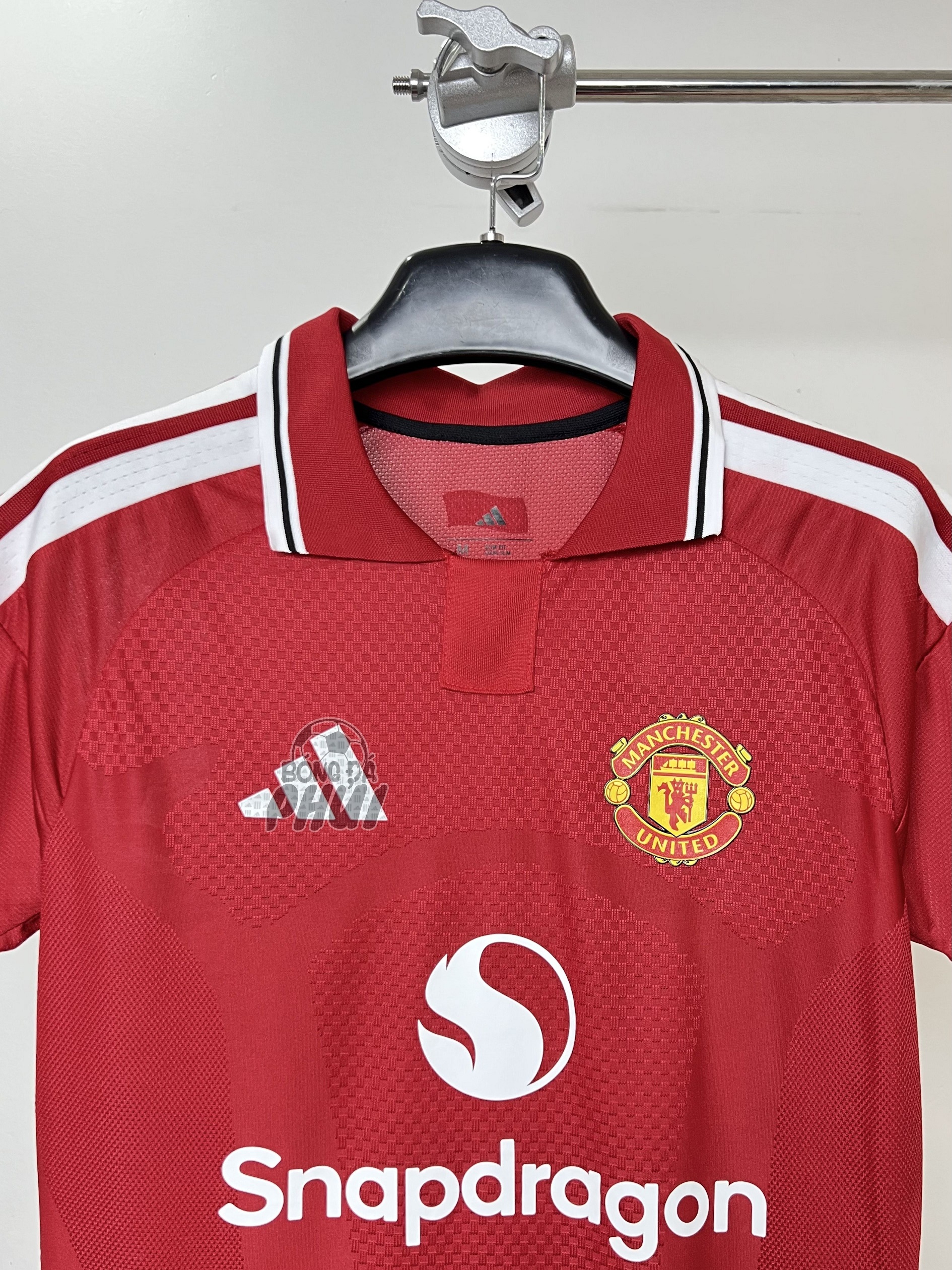 ÁO BODY MU ĐỎ 2026