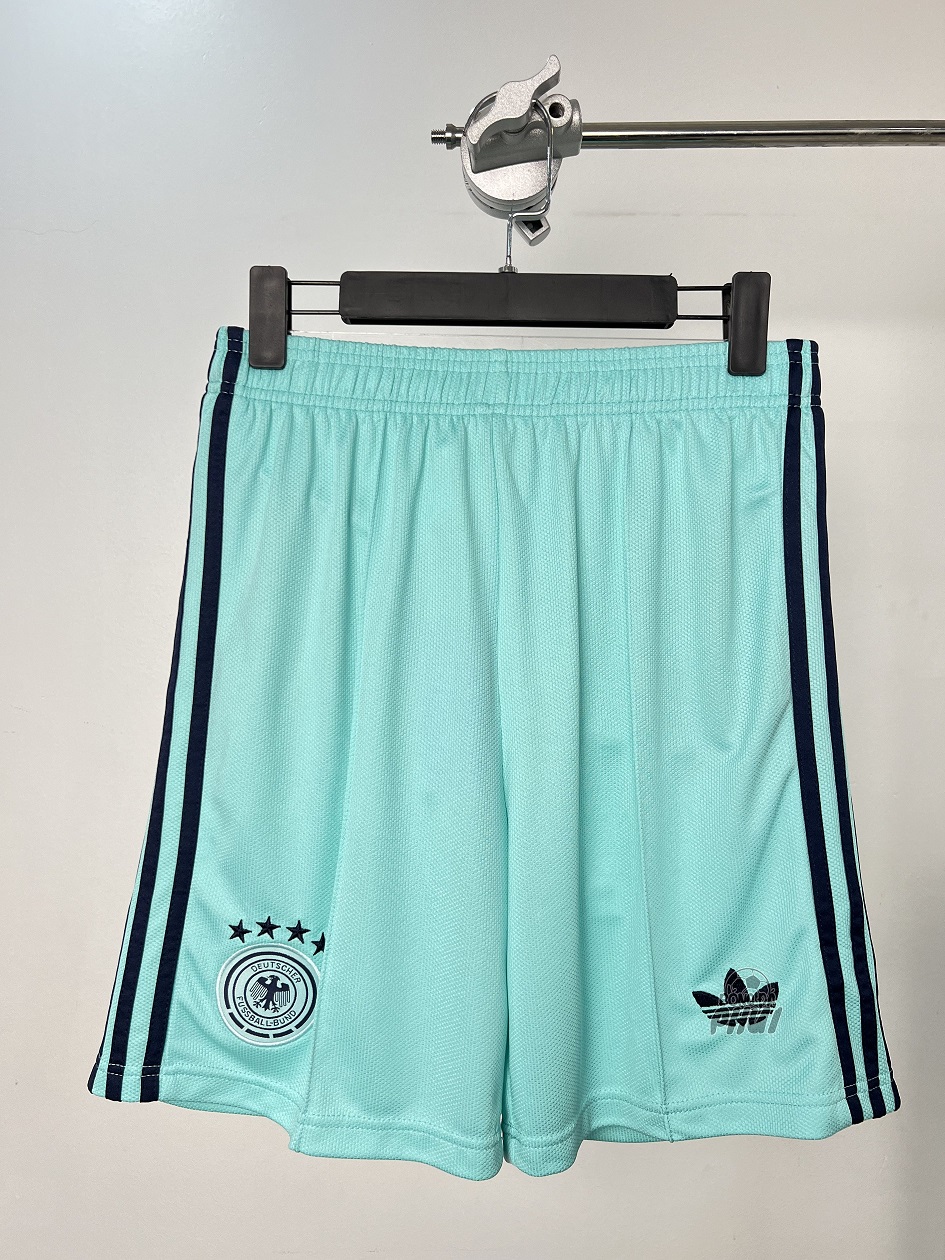 QUẦN ĐÙI ĐỨC XANH WC 2026