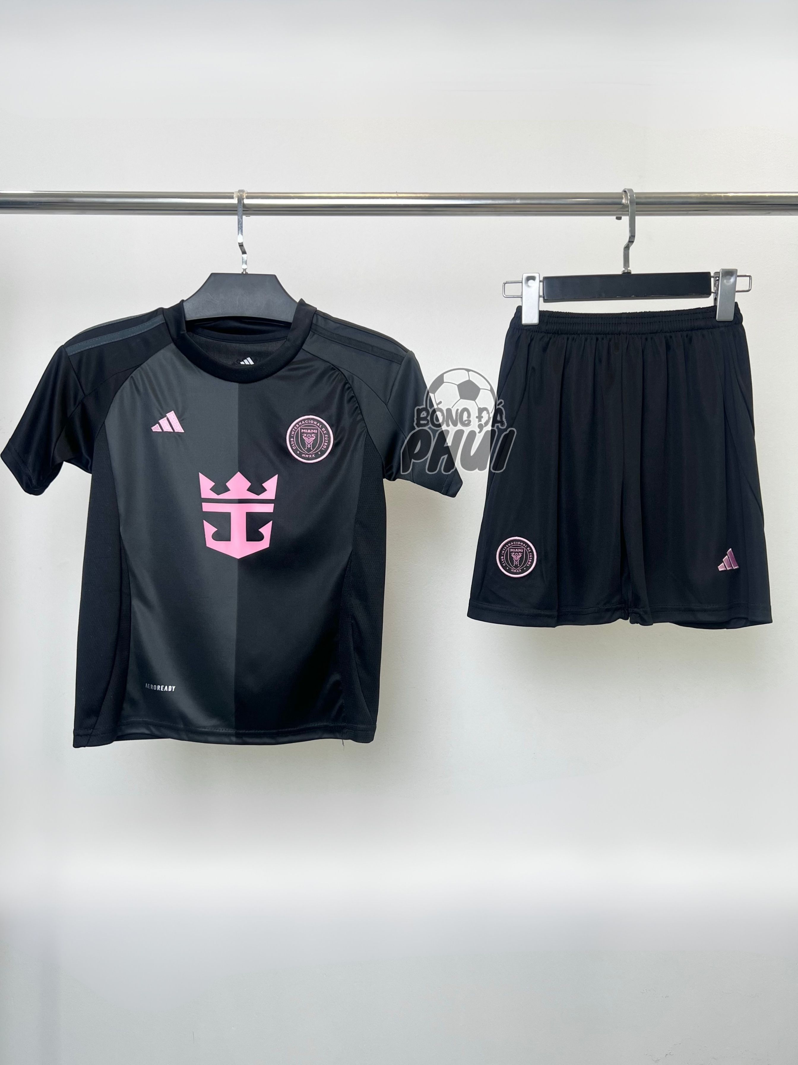 BỘ TE MIAMI ĐEN 2025