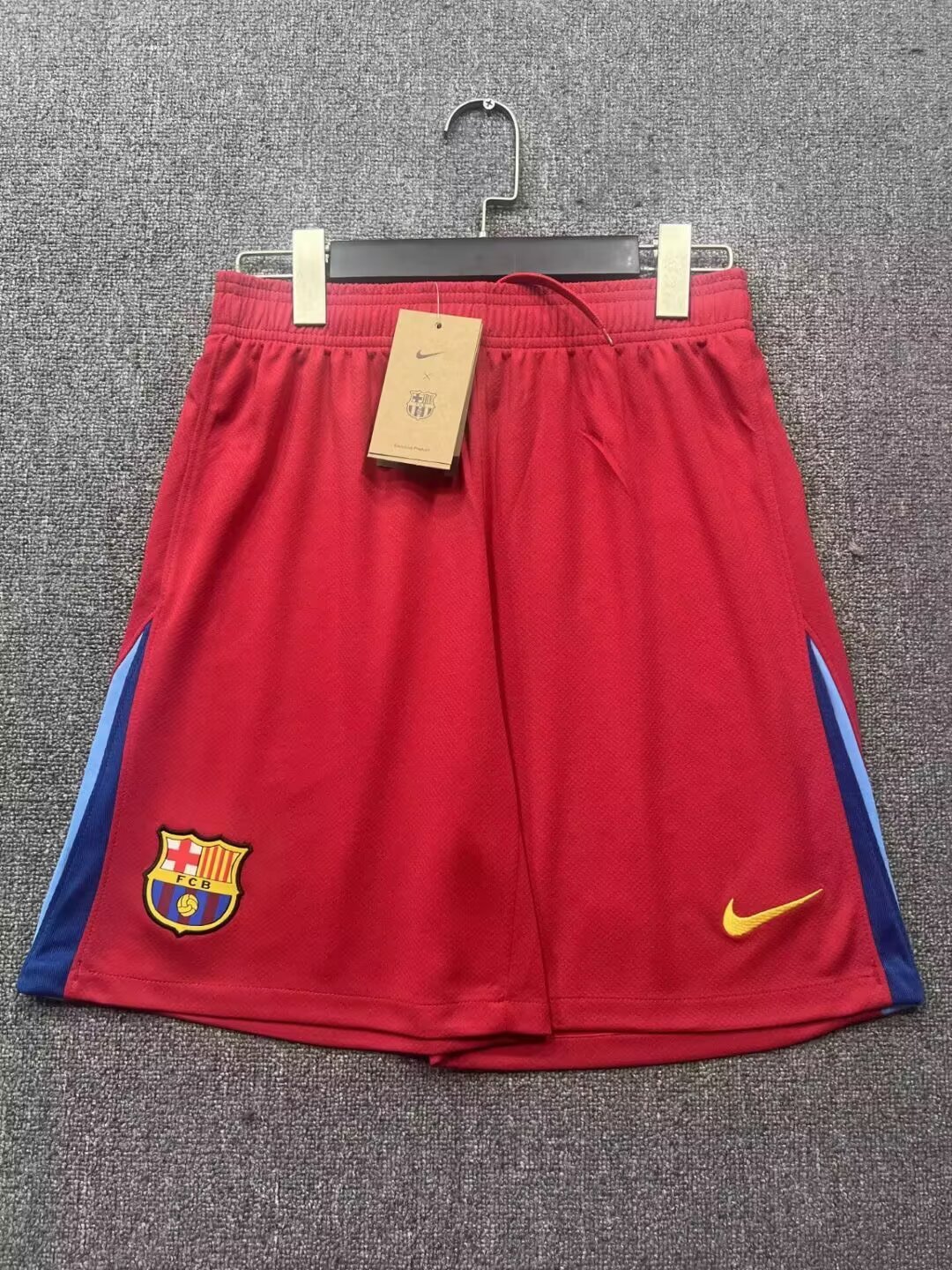 QUẦN ĐÙI BARCA ĐỎ 2026