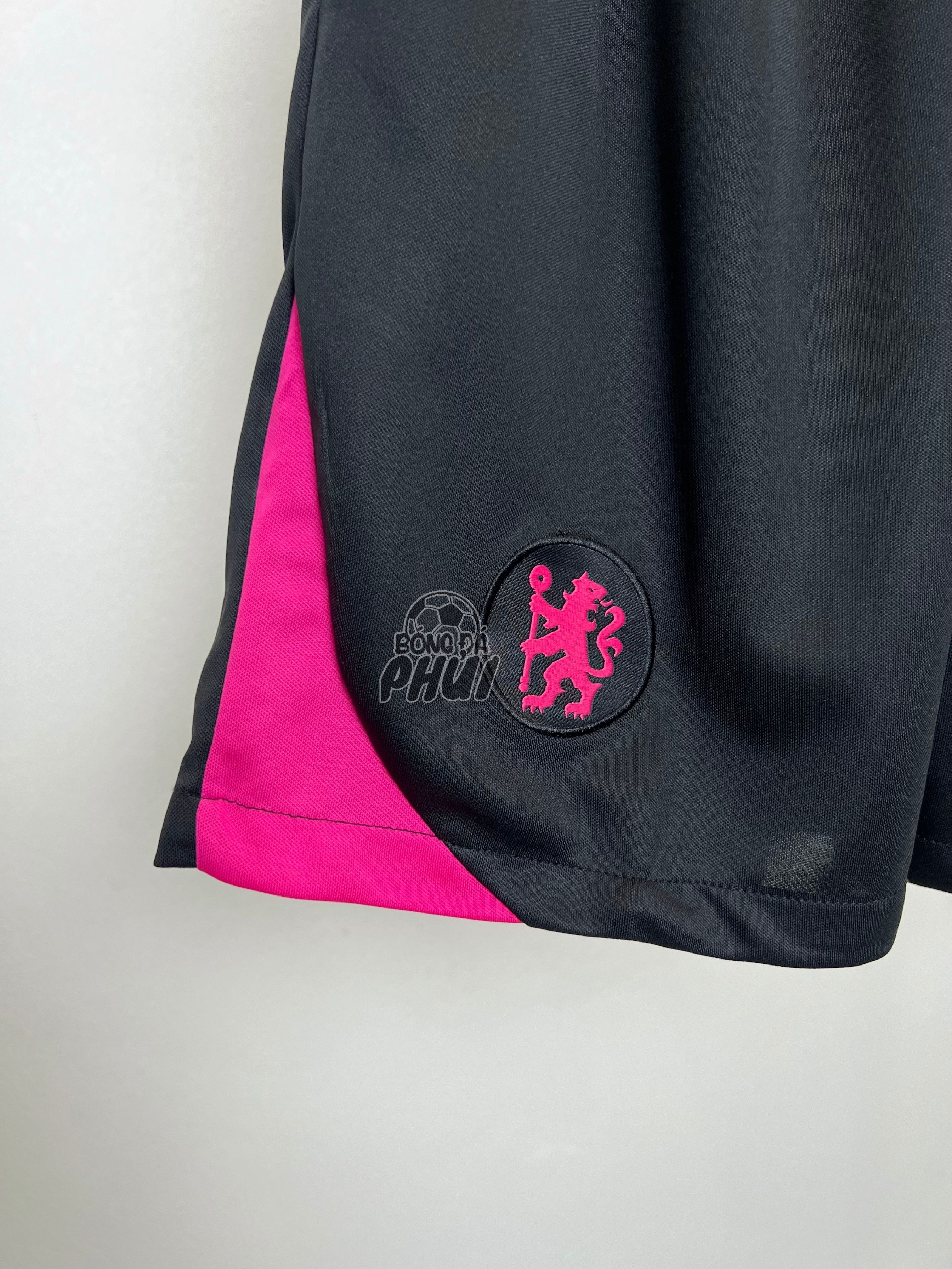 QUẦN TẬP CHELSEA ĐEN 2025