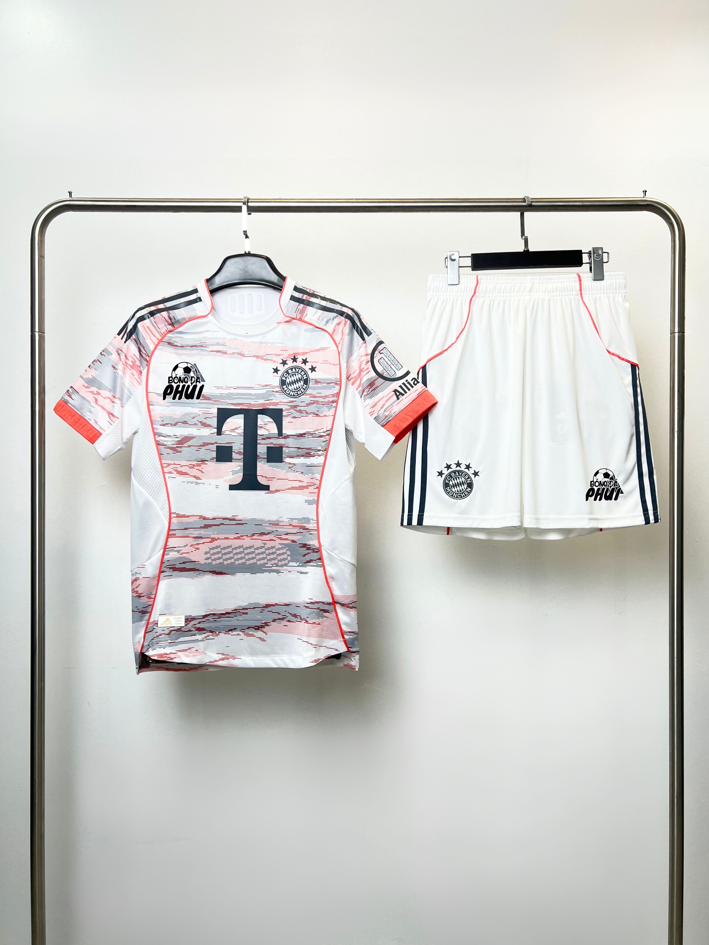 ÁO BODY BAYERN TRẮNG 2025
